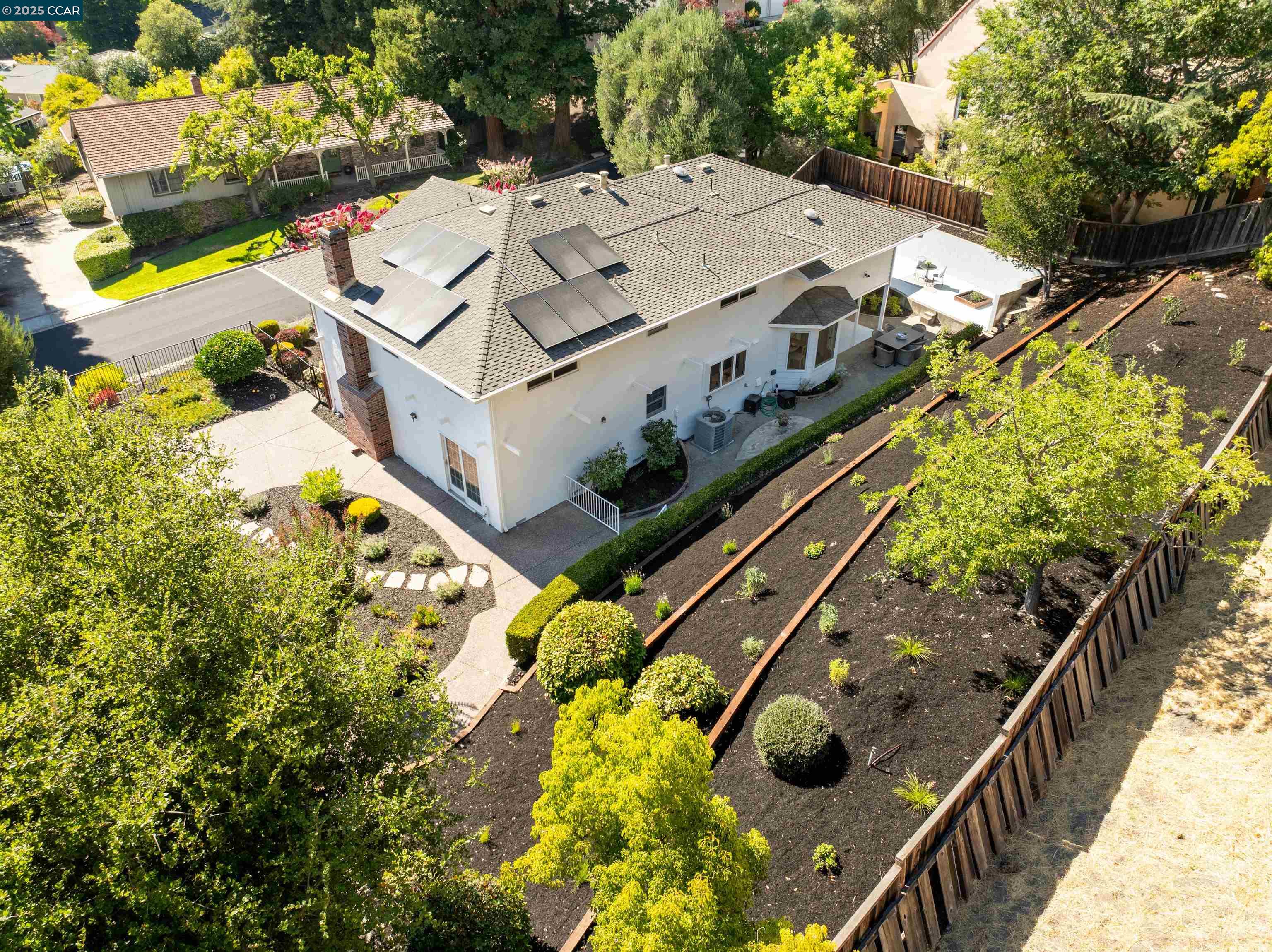 Detail Gallery Image 34 of 37 For 2646 Roundhill Dr, Alamo,  CA 94507 - 4 Beds | 2/1 Baths
