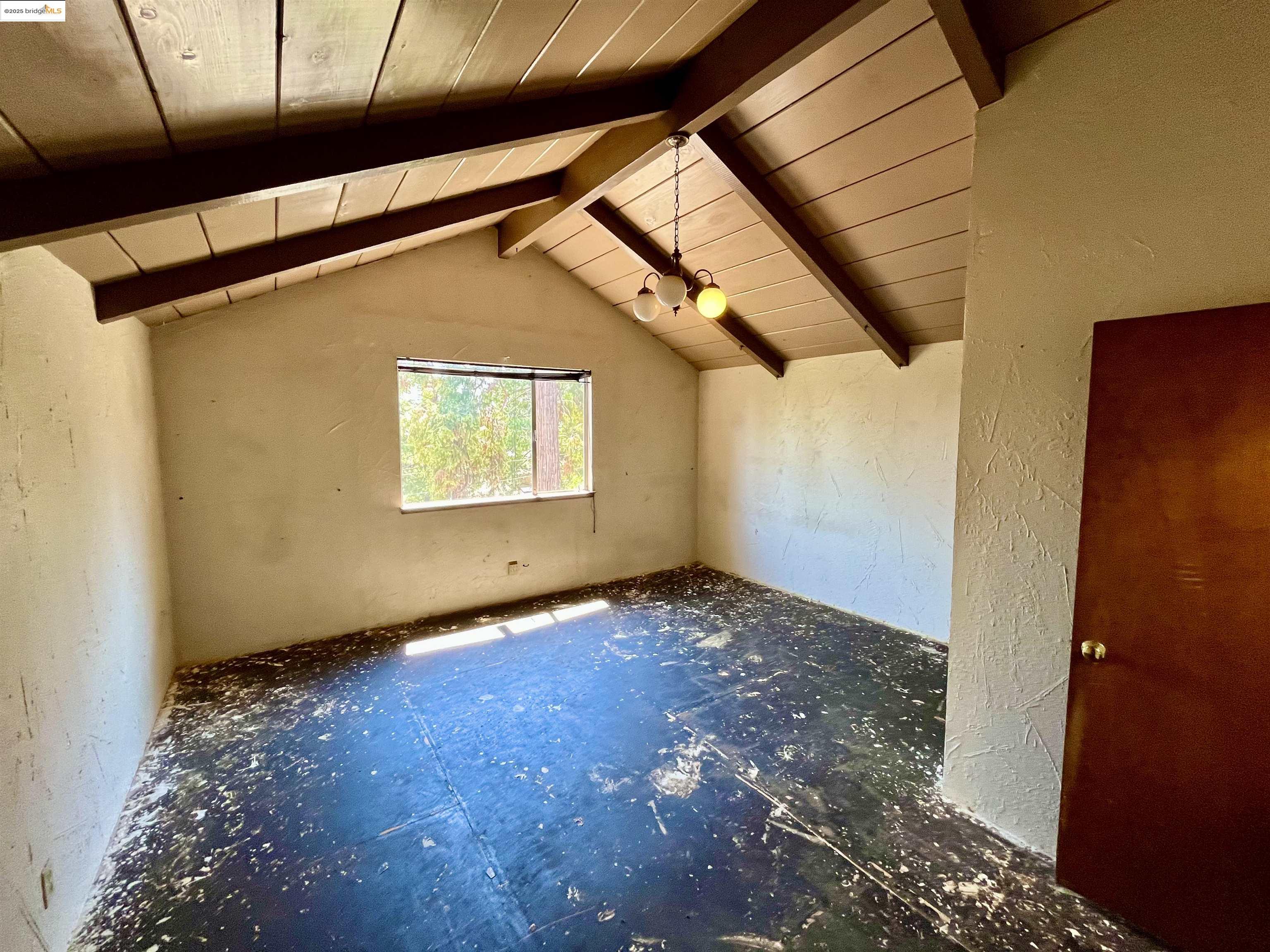 Detail Gallery Image 12 of 28 For 24691 Quartz Ave, Mi Wuk Village,  CA 95346 - 3 Beds | 2/1 Baths