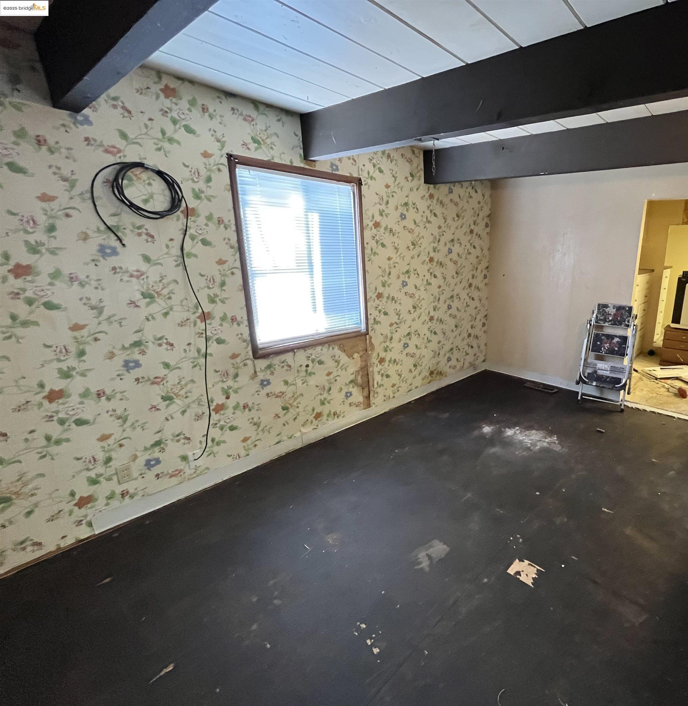 Detail Gallery Image 8 of 28 For 24691 Quartz Ave, Mi Wuk Village,  CA 95346 - 3 Beds | 2/1 Baths