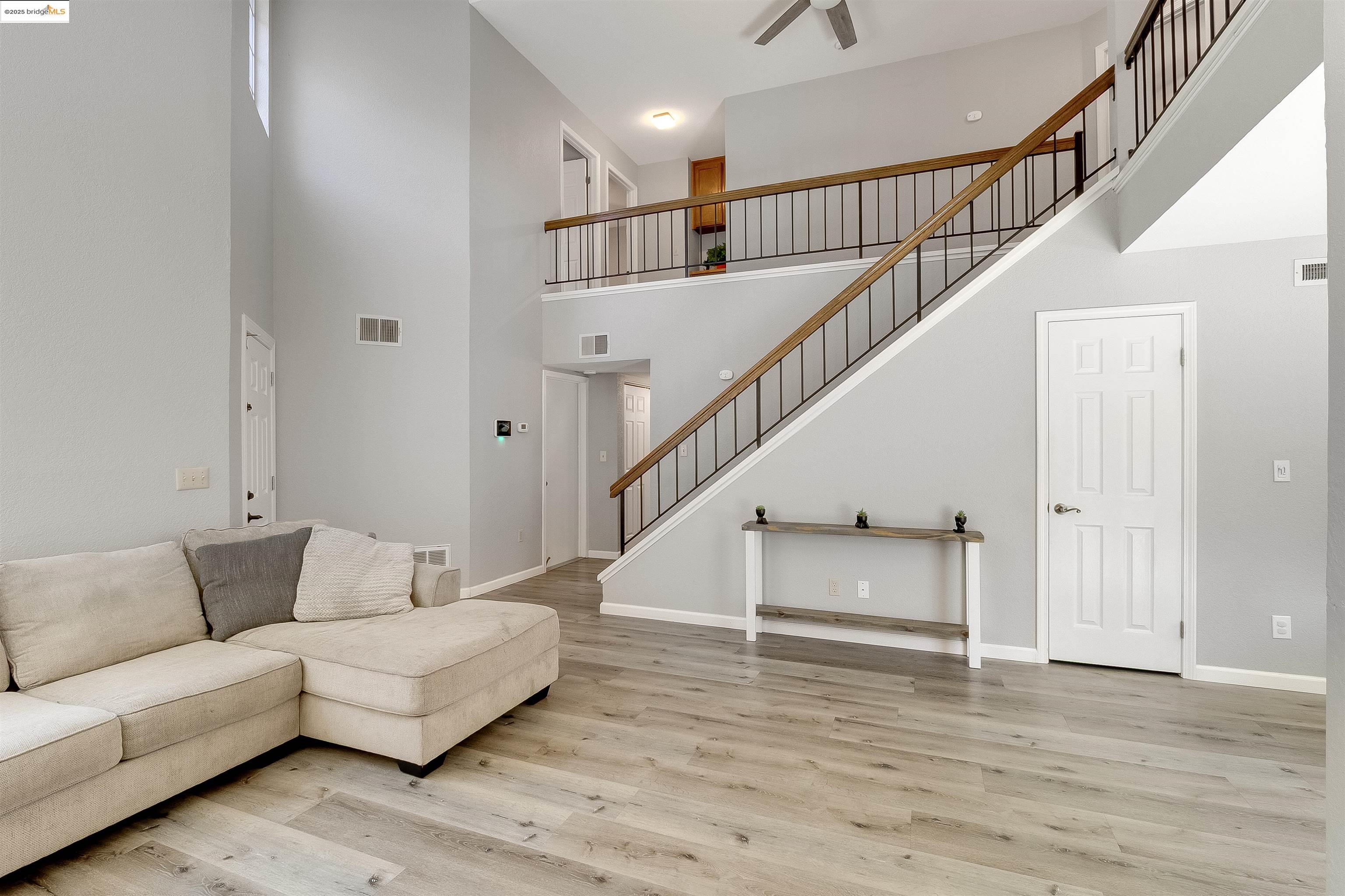 Detail Gallery Image 9 of 58 For 2709 Clover Ct, Antioch,  CA 94531 - 4 Beds | 2/1 Baths