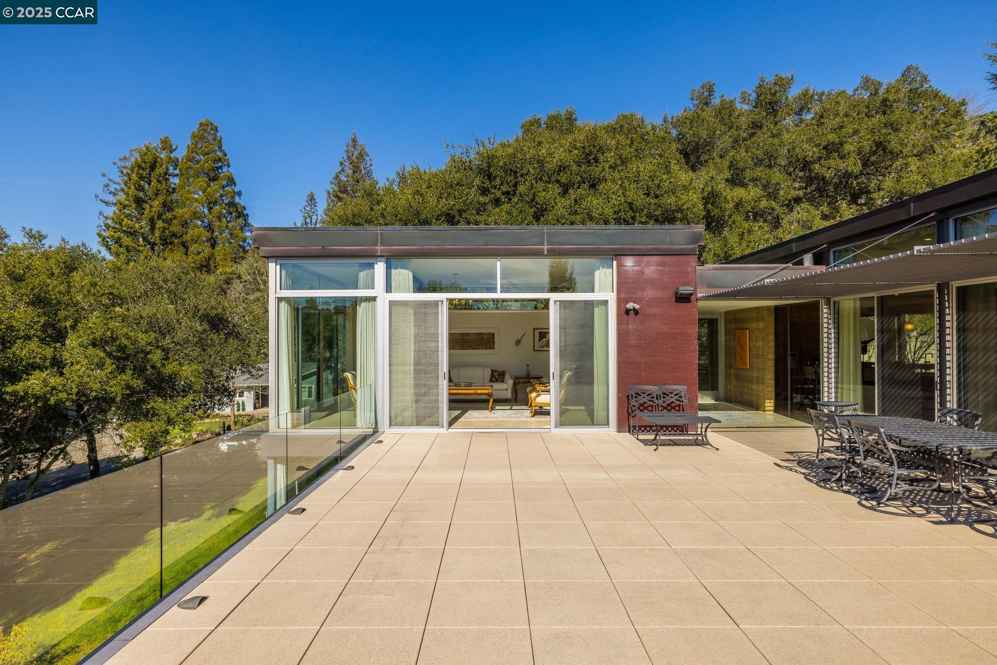 Detail Gallery Image 18 of 41 For 2 Crane Ct, Orinda,  CA 94563 - 4 Beds | 3 Baths