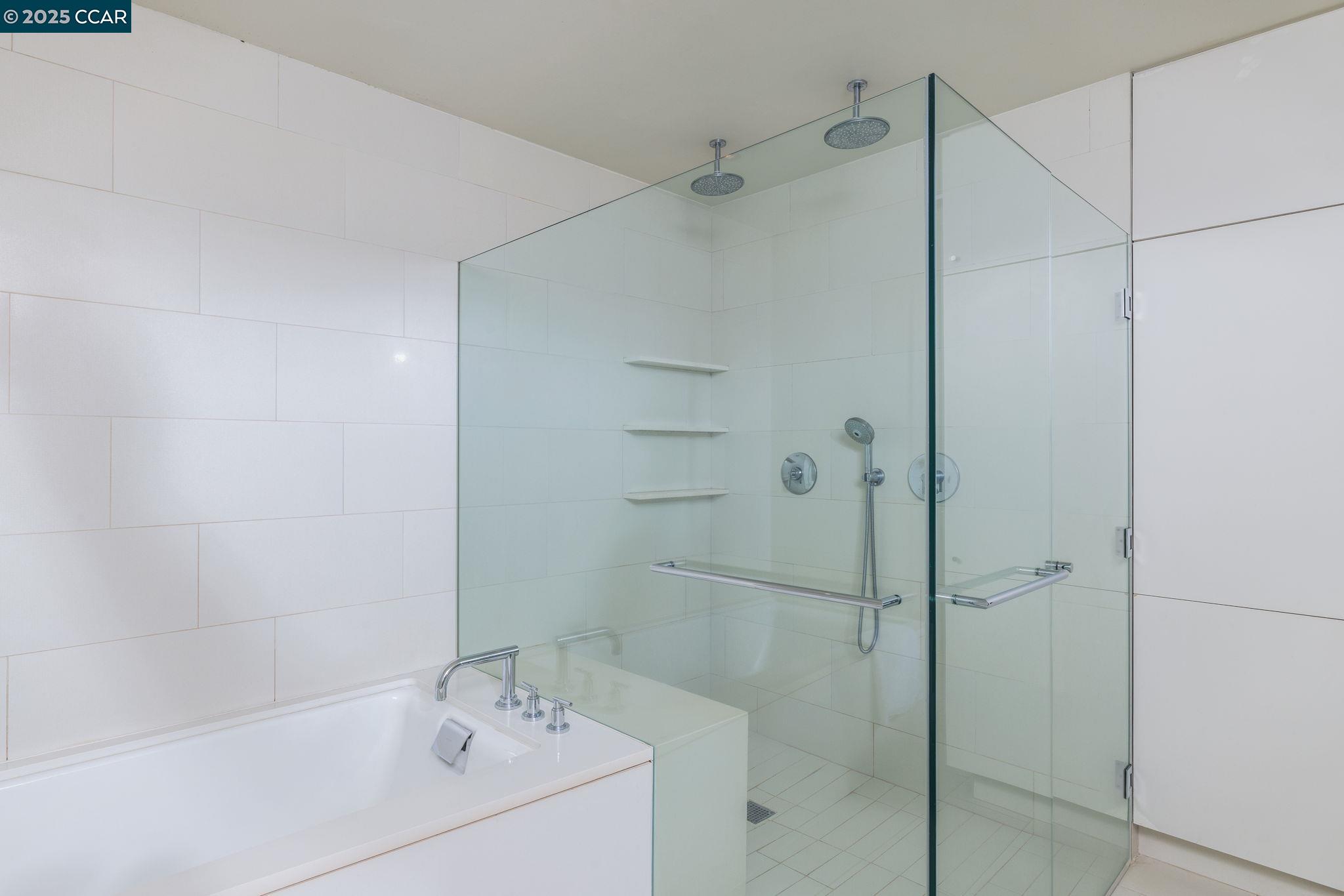 Detail Gallery Image 35 of 47 For 2 Crane Ct, Orinda,  CA 94563 - 4 Beds | 3 Baths