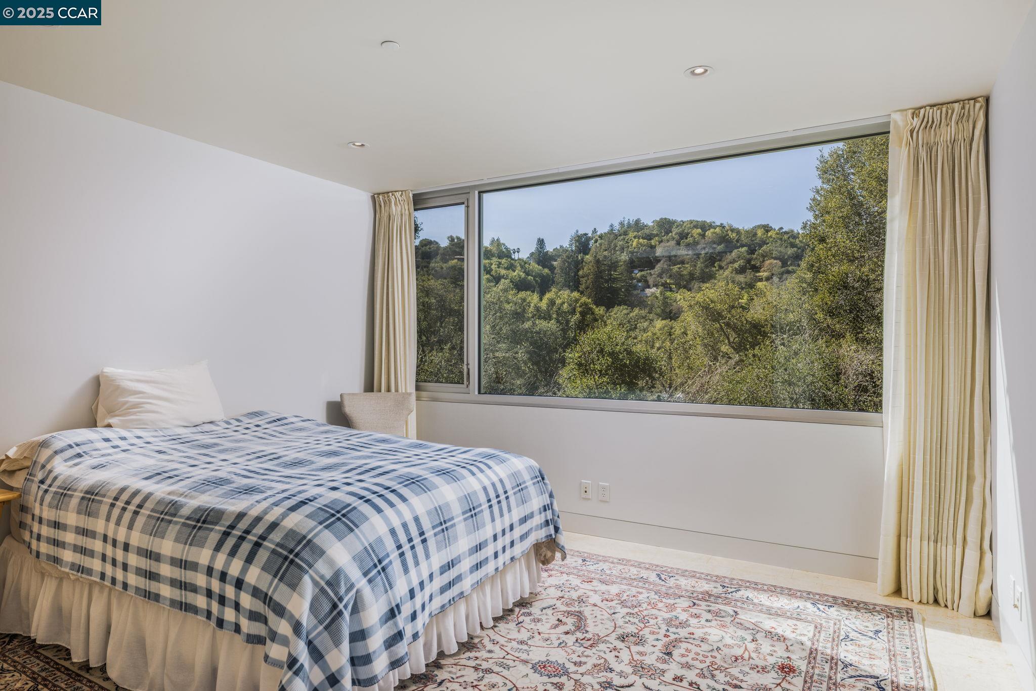 Detail Gallery Image 37 of 47 For 2 Crane Ct, Orinda,  CA 94563 - 4 Beds | 3 Baths