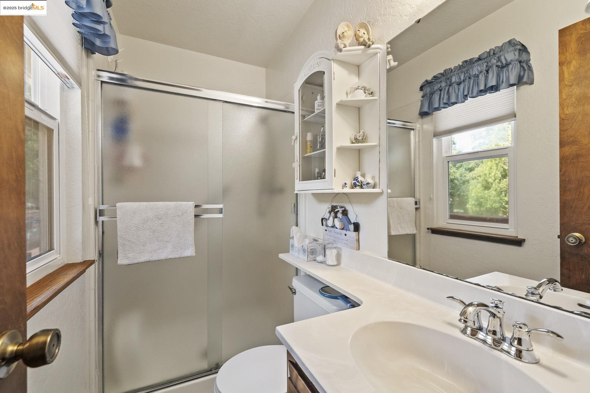 Detail Gallery Image 16 of 28 For 21273 Crestview Dr, Sonora,  CA 95370 - 3 Beds | 2 Baths