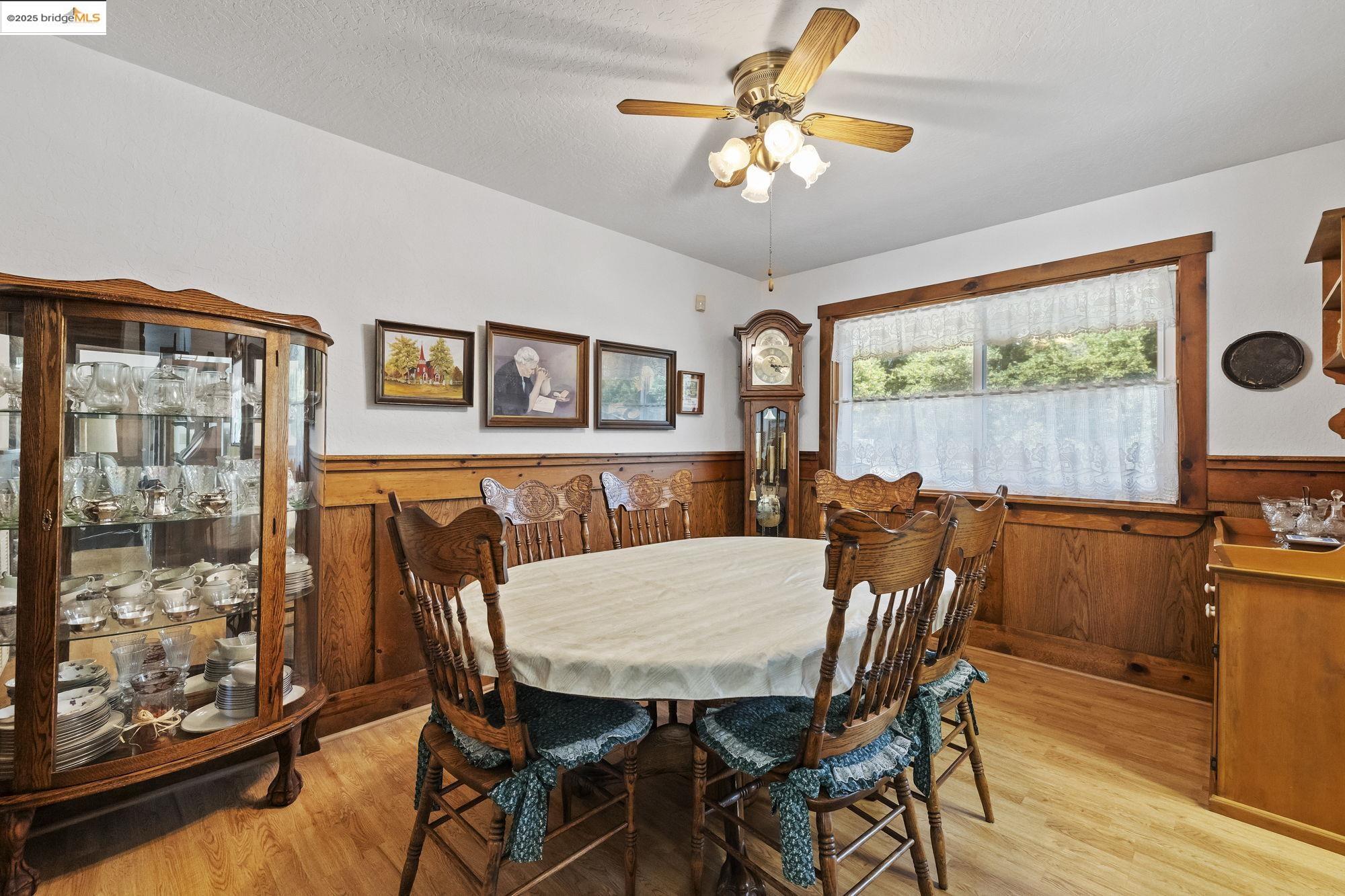 Detail Gallery Image 7 of 28 For 21273 Crestview Dr, Sonora,  CA 95370 - 3 Beds | 2 Baths