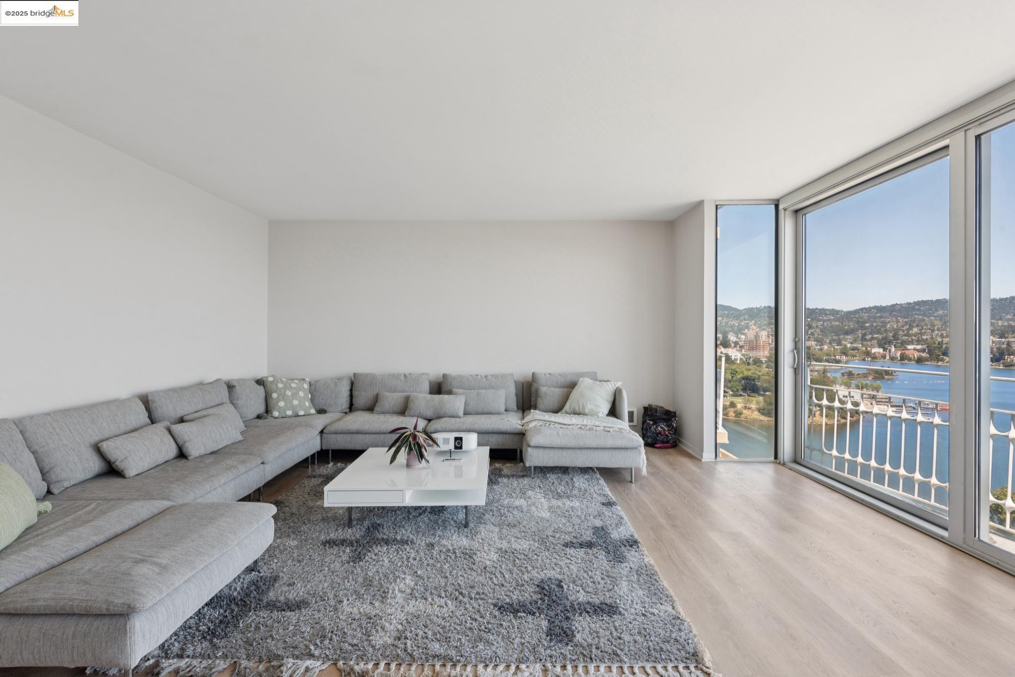 Photo #6: 41107863 Listing 