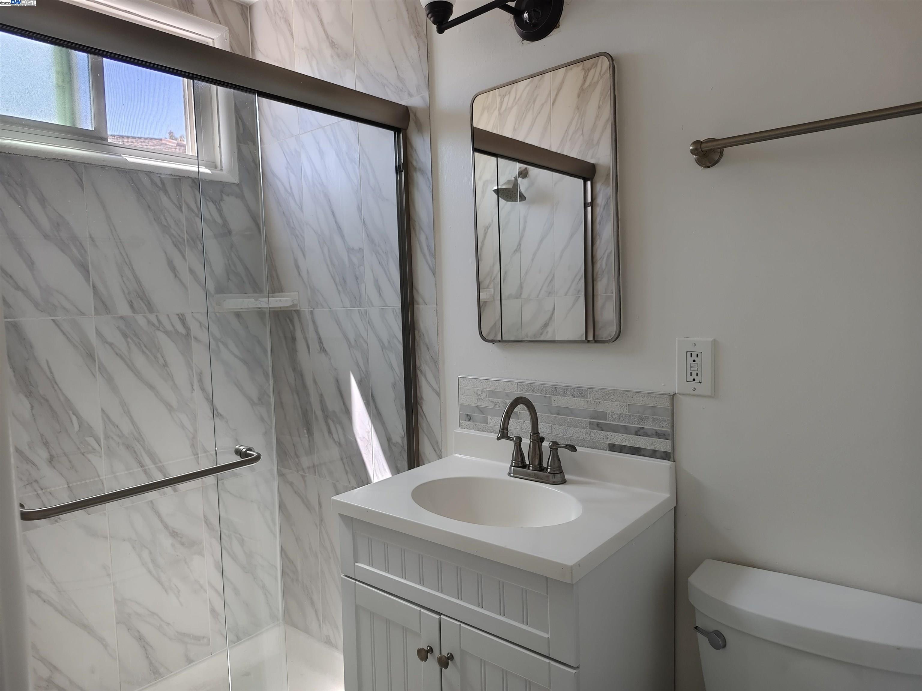 Detail Gallery Image 16 of 23 For 522 Lagunitas Lane, Hayward,  CA 94544 - 3 Beds | 2 Baths