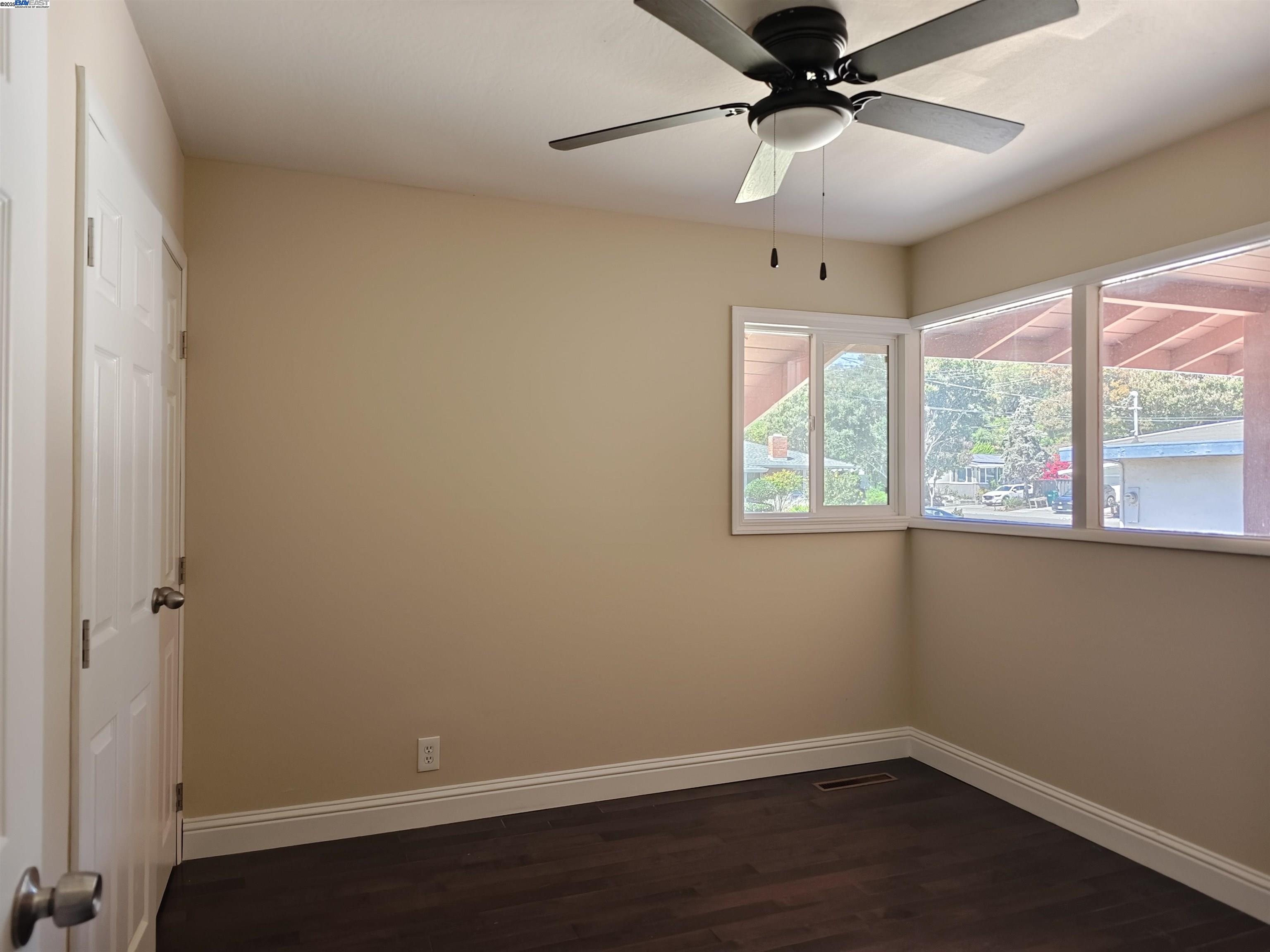 Detail Gallery Image 19 of 23 For 522 Lagunitas Lane, Hayward,  CA 94544 - 3 Beds | 2 Baths