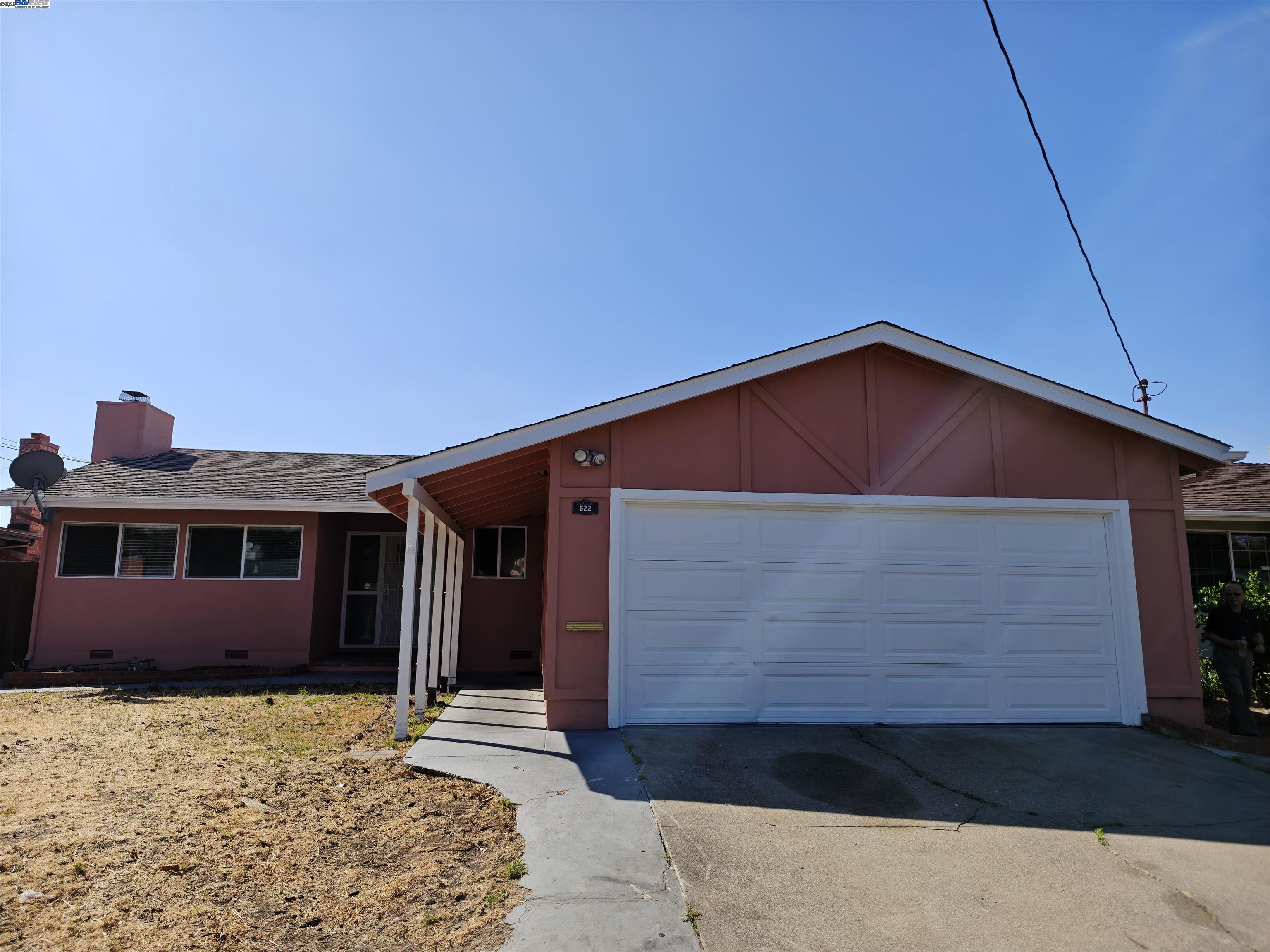 Detail Gallery Image 3 of 23 For 522 Lagunitas Lane, Hayward,  CA 94544 - 3 Beds | 2 Baths