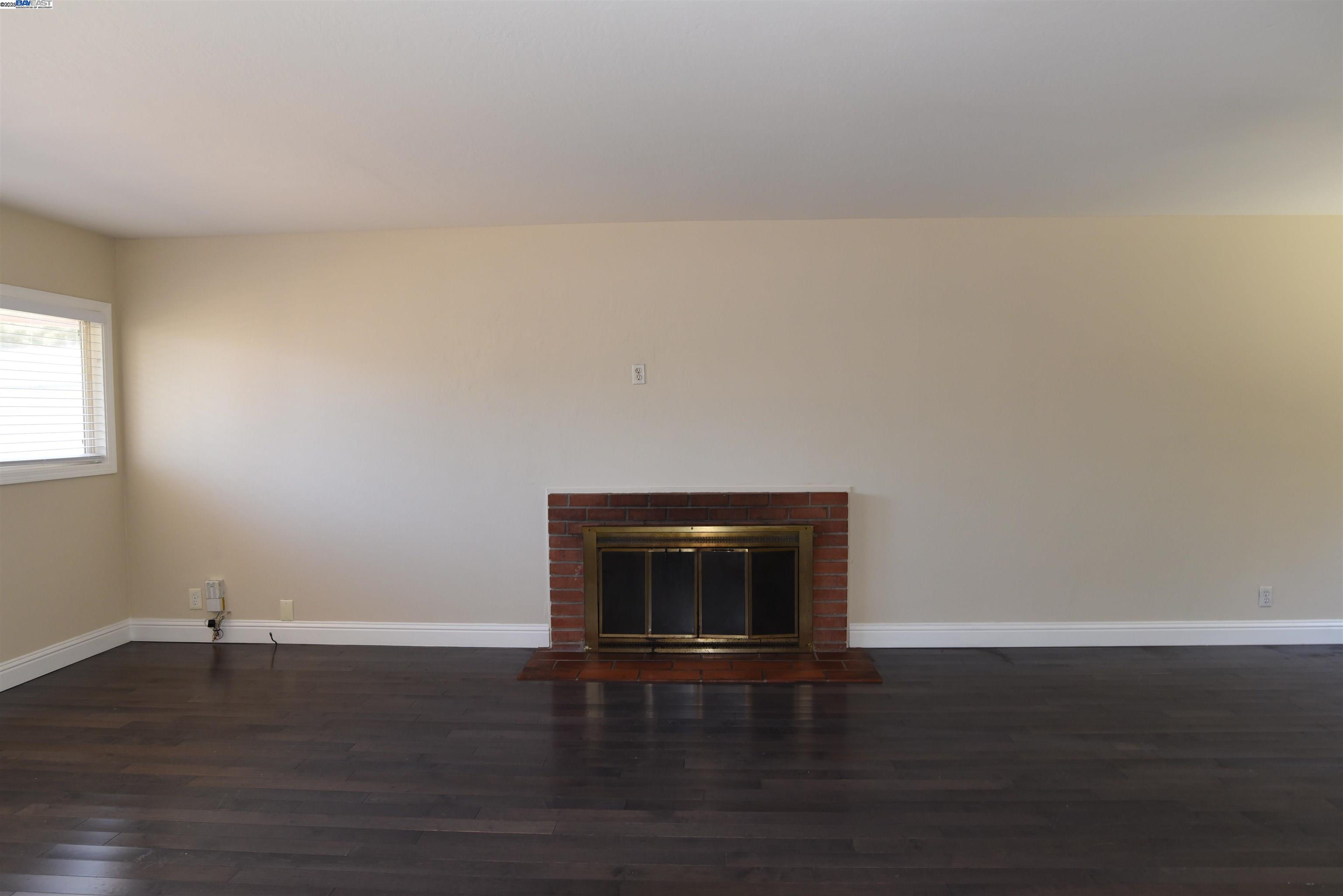 Detail Gallery Image 5 of 23 For 522 Lagunitas Lane, Hayward,  CA 94544 - 3 Beds | 2 Baths