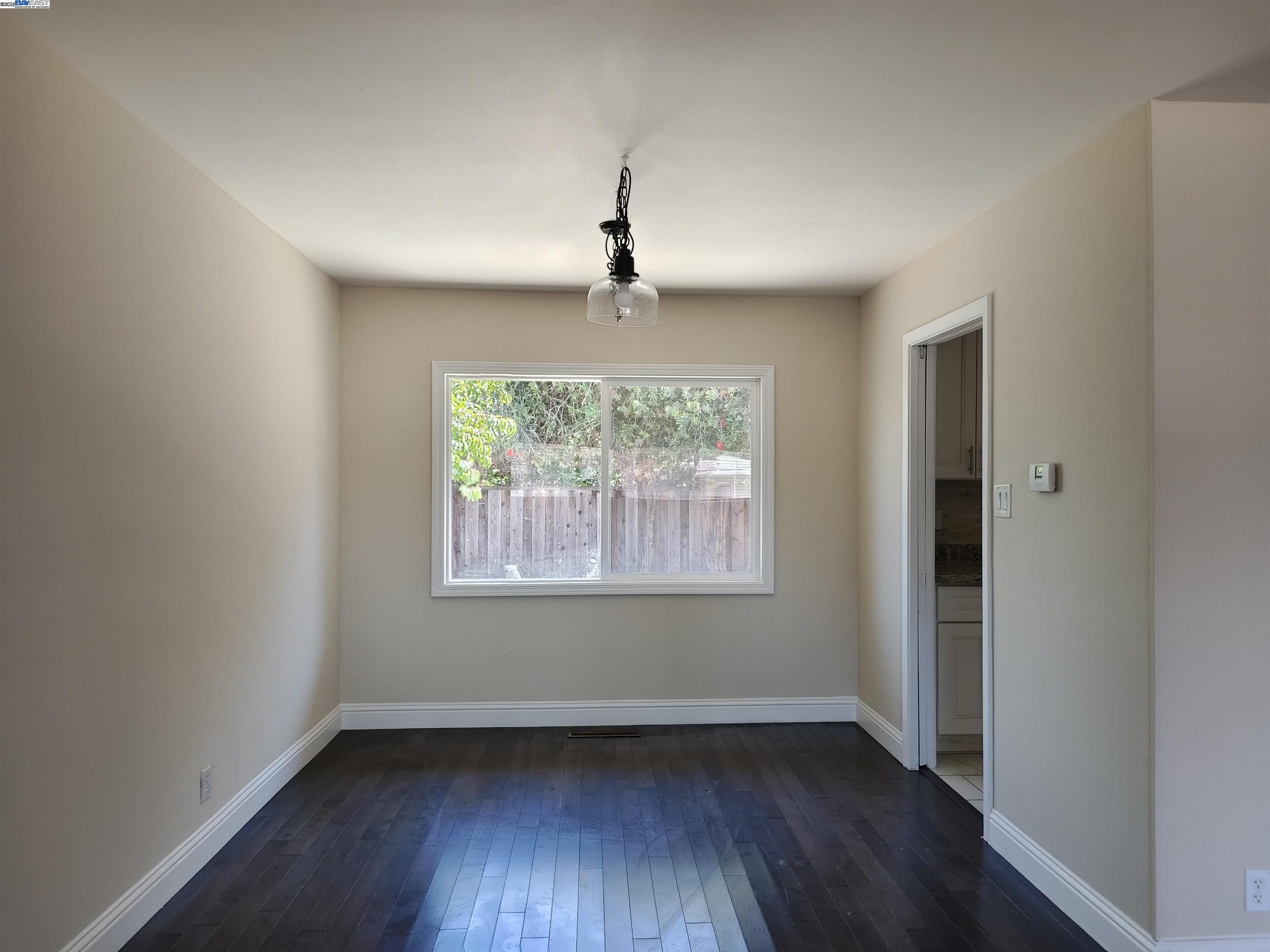 Detail Gallery Image 7 of 23 For 522 Lagunitas Lane, Hayward,  CA 94544 - 3 Beds | 2 Baths