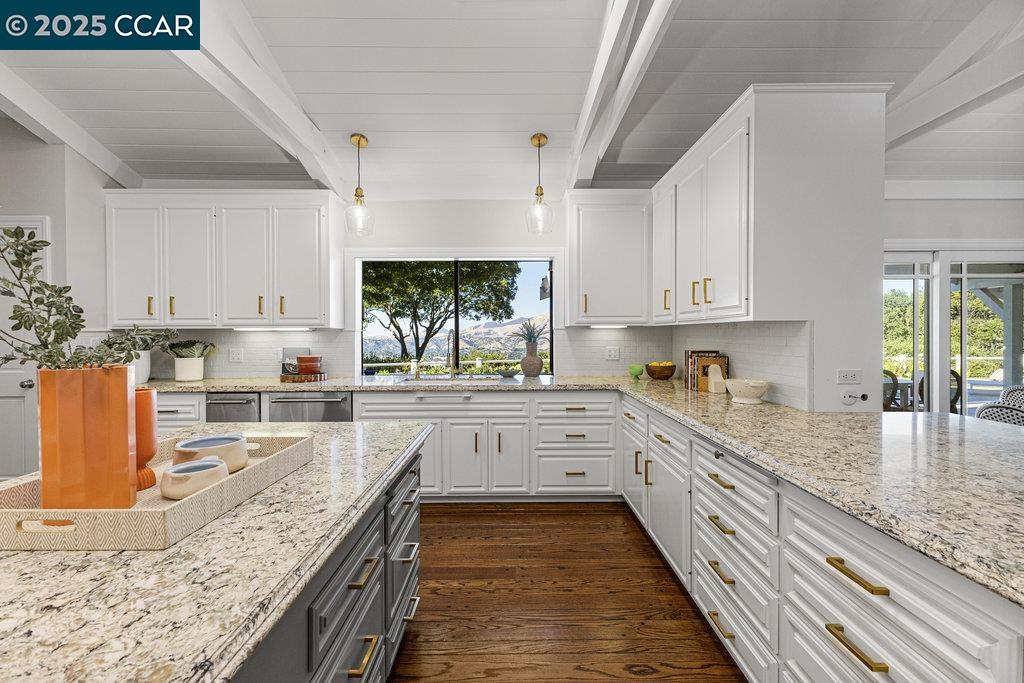 Detail Gallery Image 18 of 60 For 20 Glen Alpine, Danville,  CA 94526 - 5 Beds | 4/1 Baths