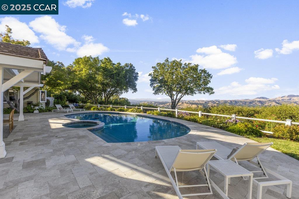Detail Gallery Image 44 of 60 For 20 Glen Alpine, Danville,  CA 94526 - 5 Beds | 4/1 Baths