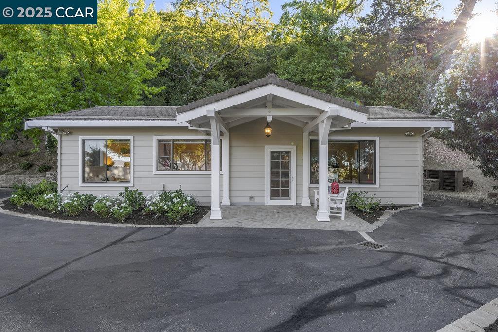Detail Gallery Image 47 of 60 For 20 Glen Alpine, Danville,  CA 94526 - 5 Beds | 4/1 Baths