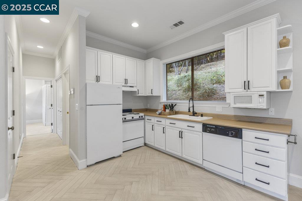 Detail Gallery Image 51 of 60 For 20 Glen Alpine, Danville,  CA 94526 - 5 Beds | 4/1 Baths