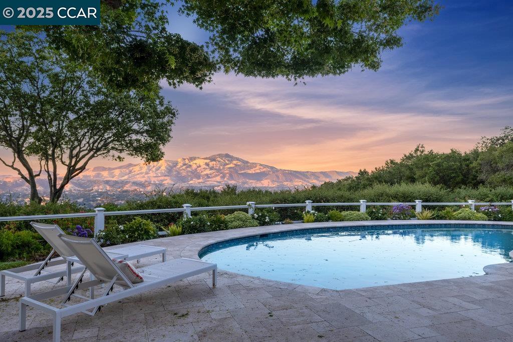 Detail Gallery Image 57 of 60 For 20 Glen Alpine, Danville,  CA 94526 - 5 Beds | 4/1 Baths