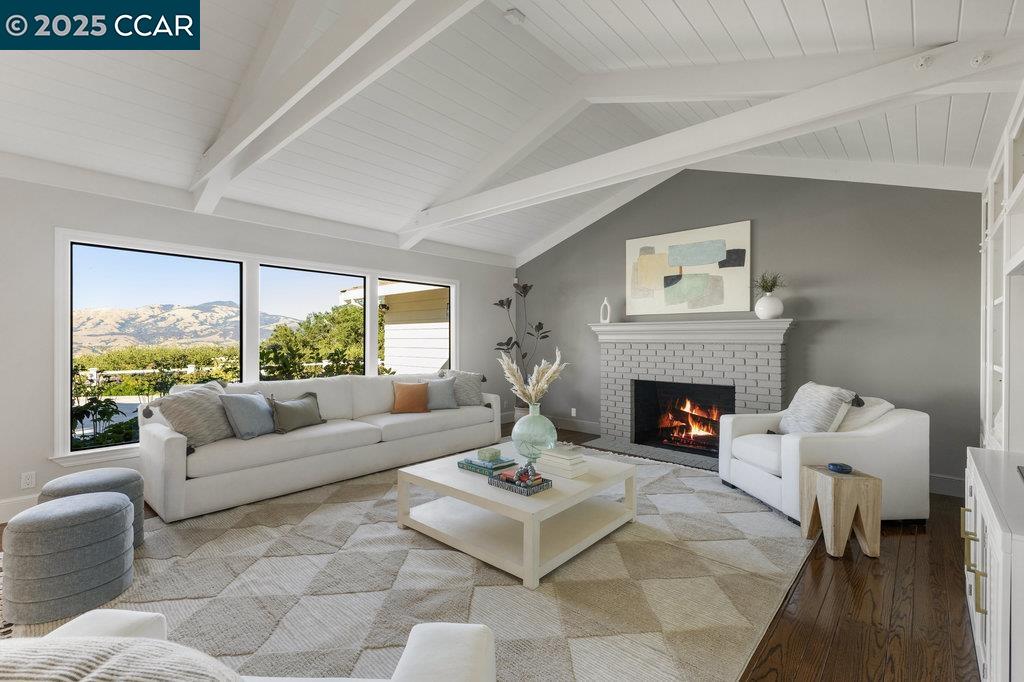 Detail Gallery Image 10 of 60 For 20 Glen Alpine, Danville,  CA 94526 - 5 Beds | 4/1 Baths