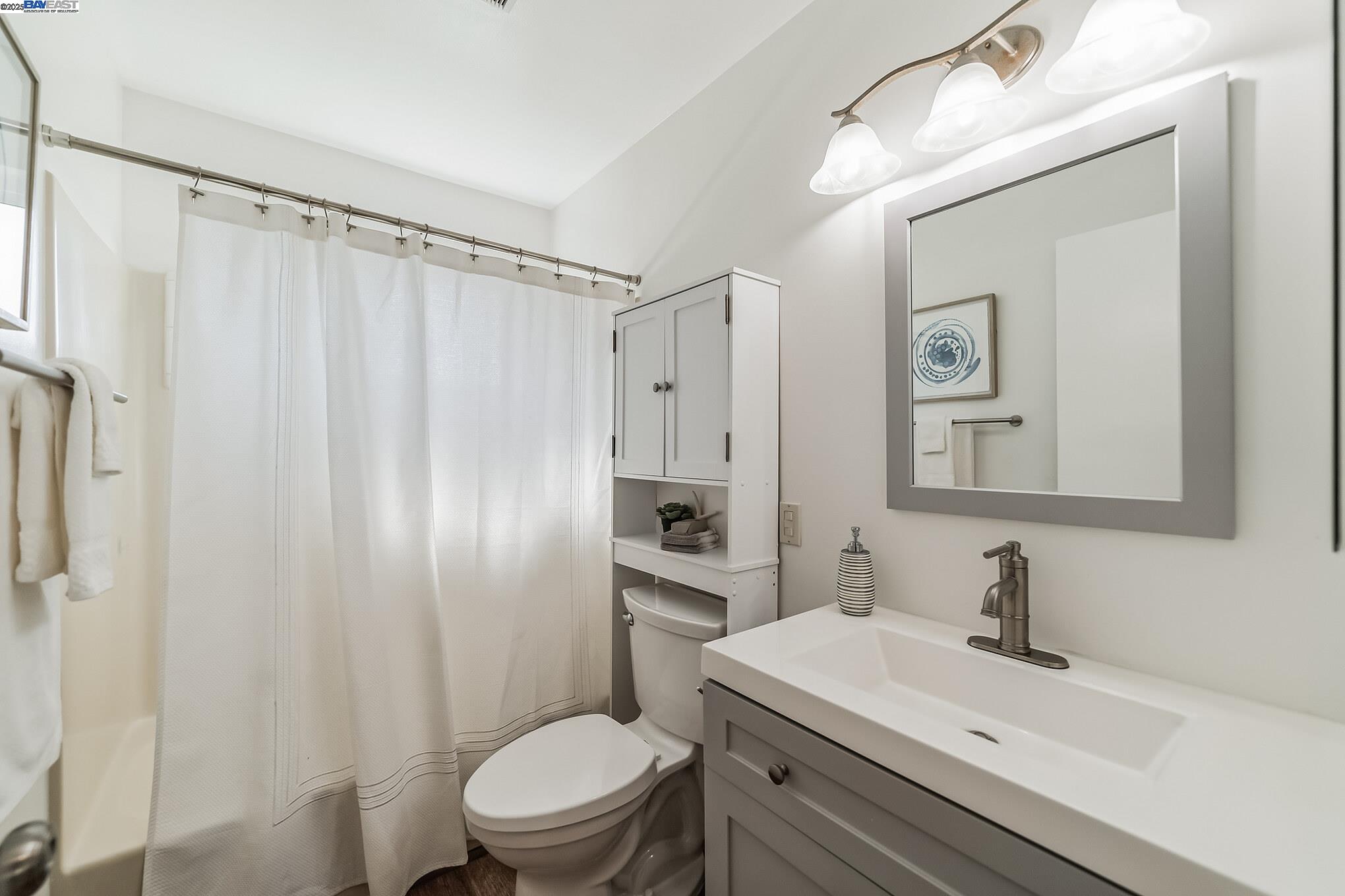 Detail Gallery Image 16 of 29 For 560 La Copita Ct, San Ramon,  CA 94583 - 3 Beds | 1/1 Baths