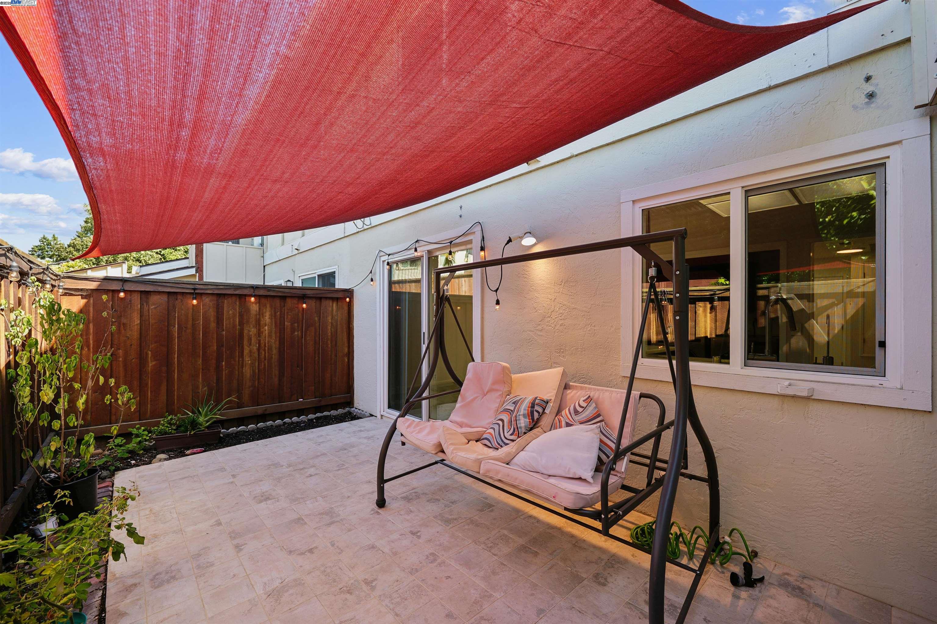 Detail Gallery Image 23 of 29 For 560 La Copita Ct, San Ramon,  CA 94583 - 3 Beds | 1/1 Baths
