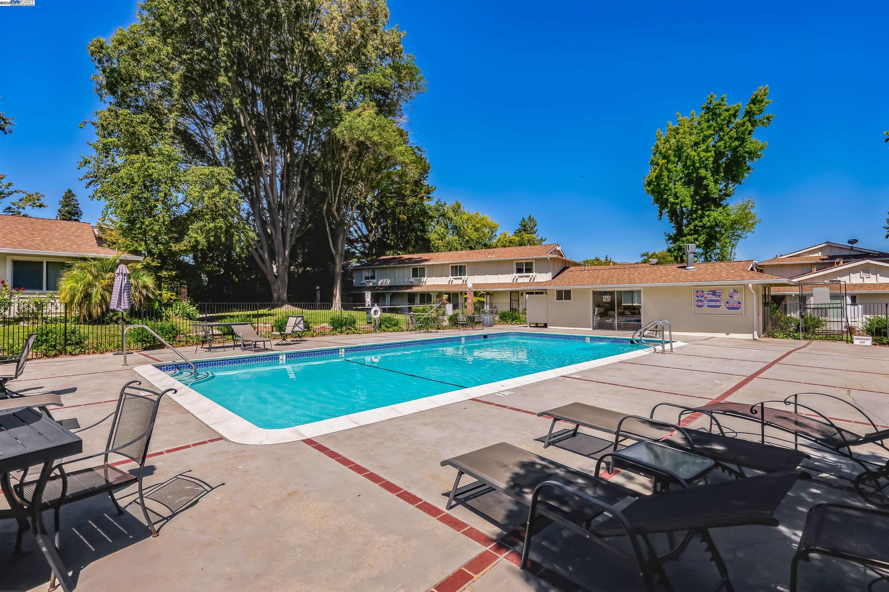 Detail Gallery Image 26 of 29 For 560 La Copita Ct, San Ramon,  CA 94583 - 3 Beds | 1/1 Baths