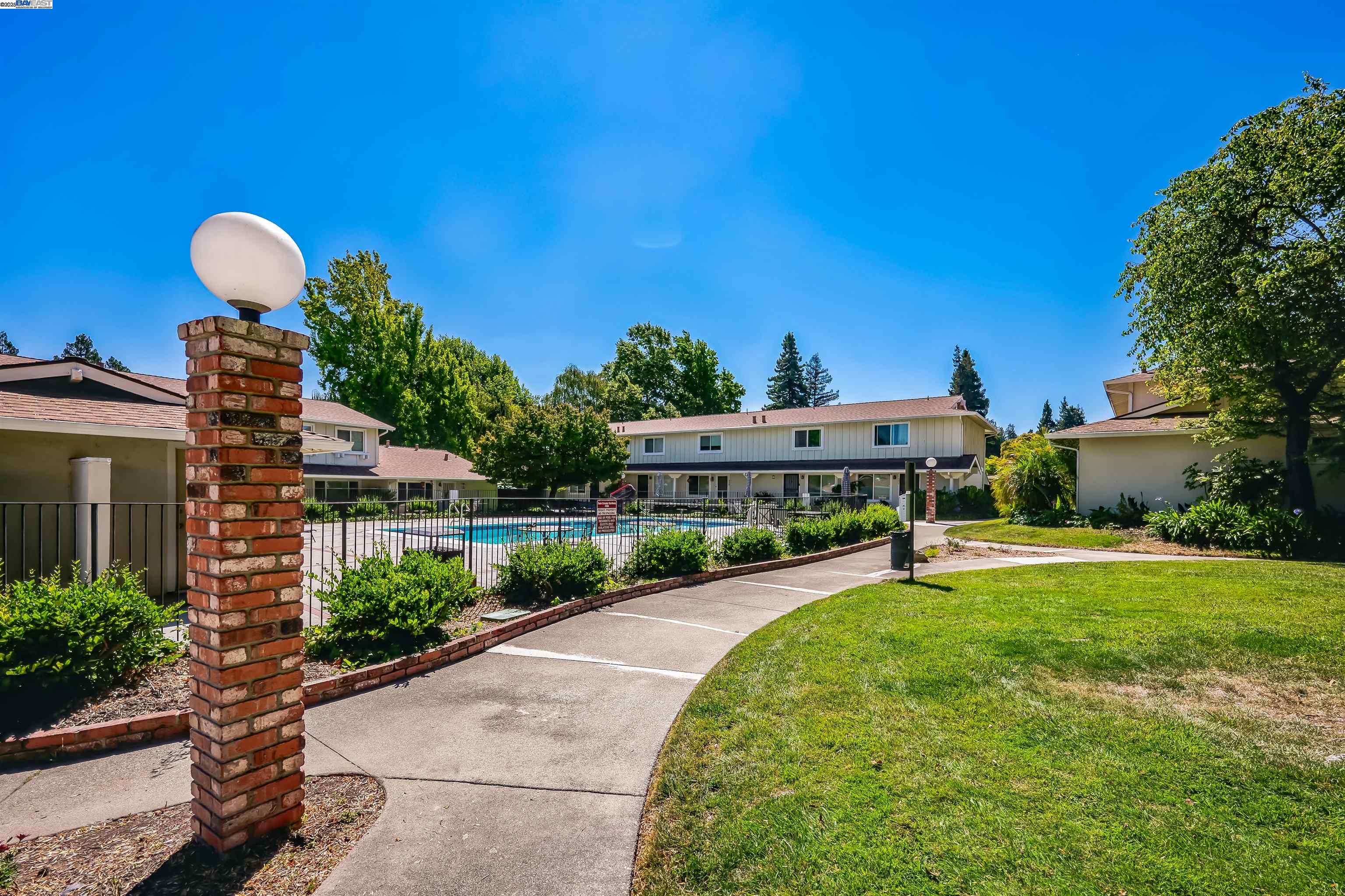 Detail Gallery Image 28 of 29 For 560 La Copita Ct, San Ramon,  CA 94583 - 3 Beds | 1/1 Baths