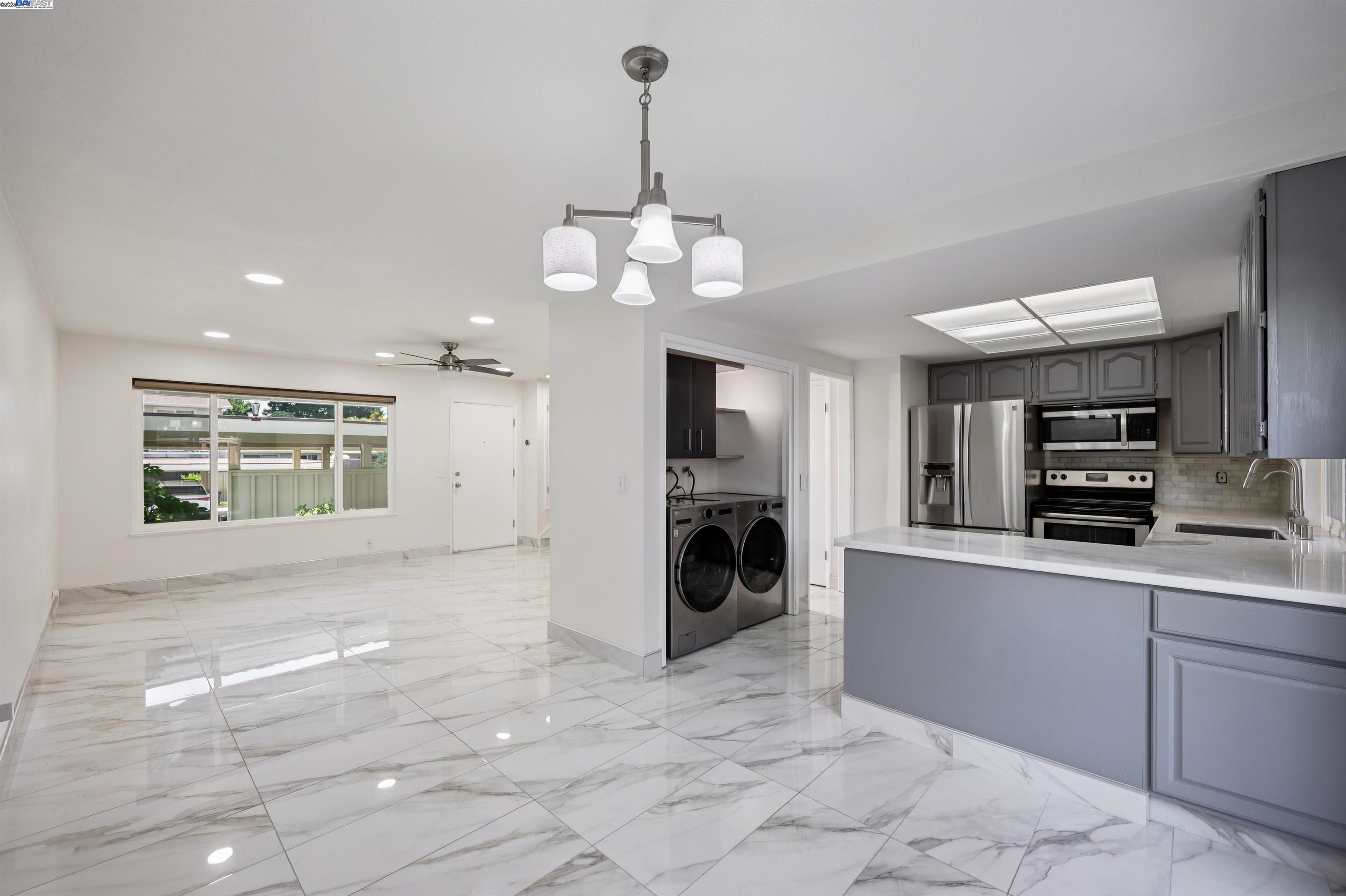 Detail Gallery Image 8 of 29 For 560 La Copita Ct, San Ramon,  CA 94583 - 3 Beds | 1/1 Baths