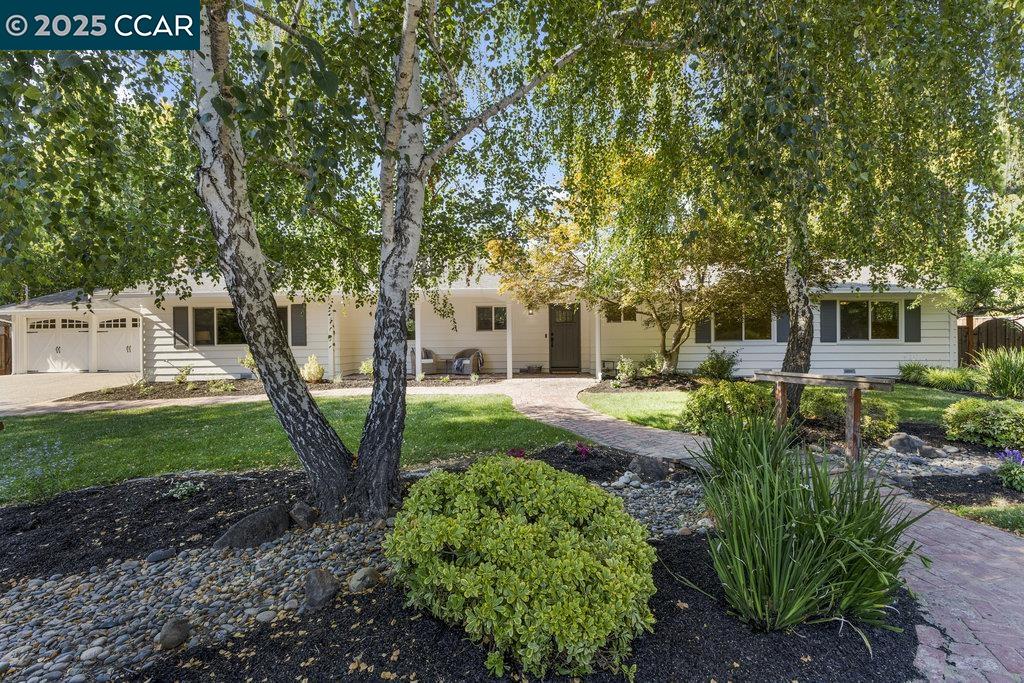 Detail Gallery Image 2 of 40 For 280 Fairway Dr, Danville,  CA 94526 - 4 Beds | 3 Baths