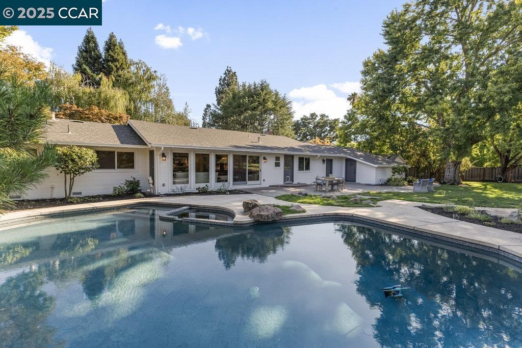 Detail Gallery Image 29 of 40 For 280 Fairway Dr, Danville,  CA 94526 - 4 Beds | 3 Baths