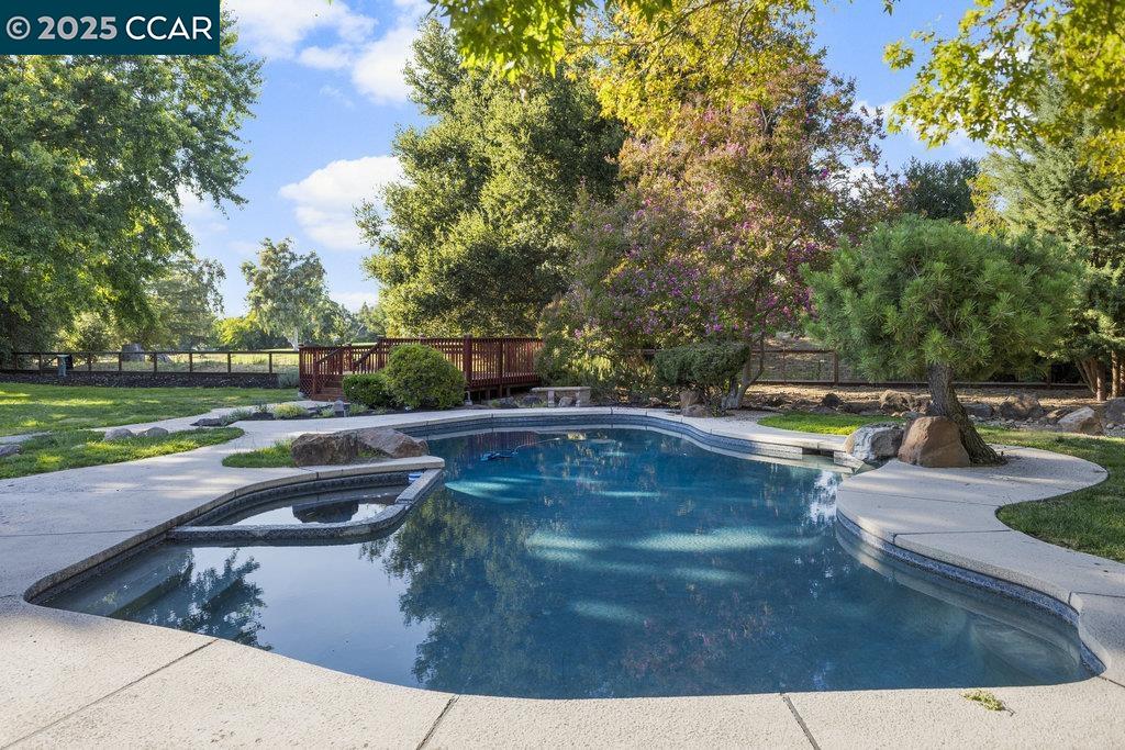 Detail Gallery Image 33 of 40 For 280 Fairway Dr, Danville,  CA 94526 - 4 Beds | 3 Baths