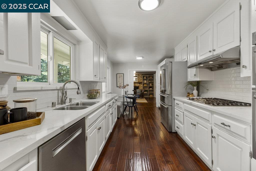 Detail Gallery Image 10 of 40 For 280 Fairway Dr, Danville,  CA 94526 - 4 Beds | 3 Baths