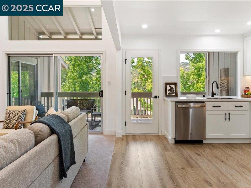 Detail Gallery Image 15 of 23 For 2175 Cactus Ct #3,  Walnut Creek,  CA 94595 - 2 Beds | 2 Baths