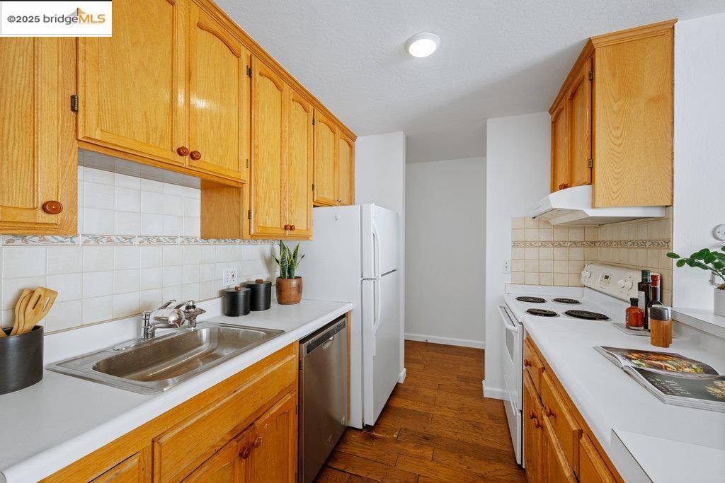 Photo #12: 41107874 Listing: Photo #12