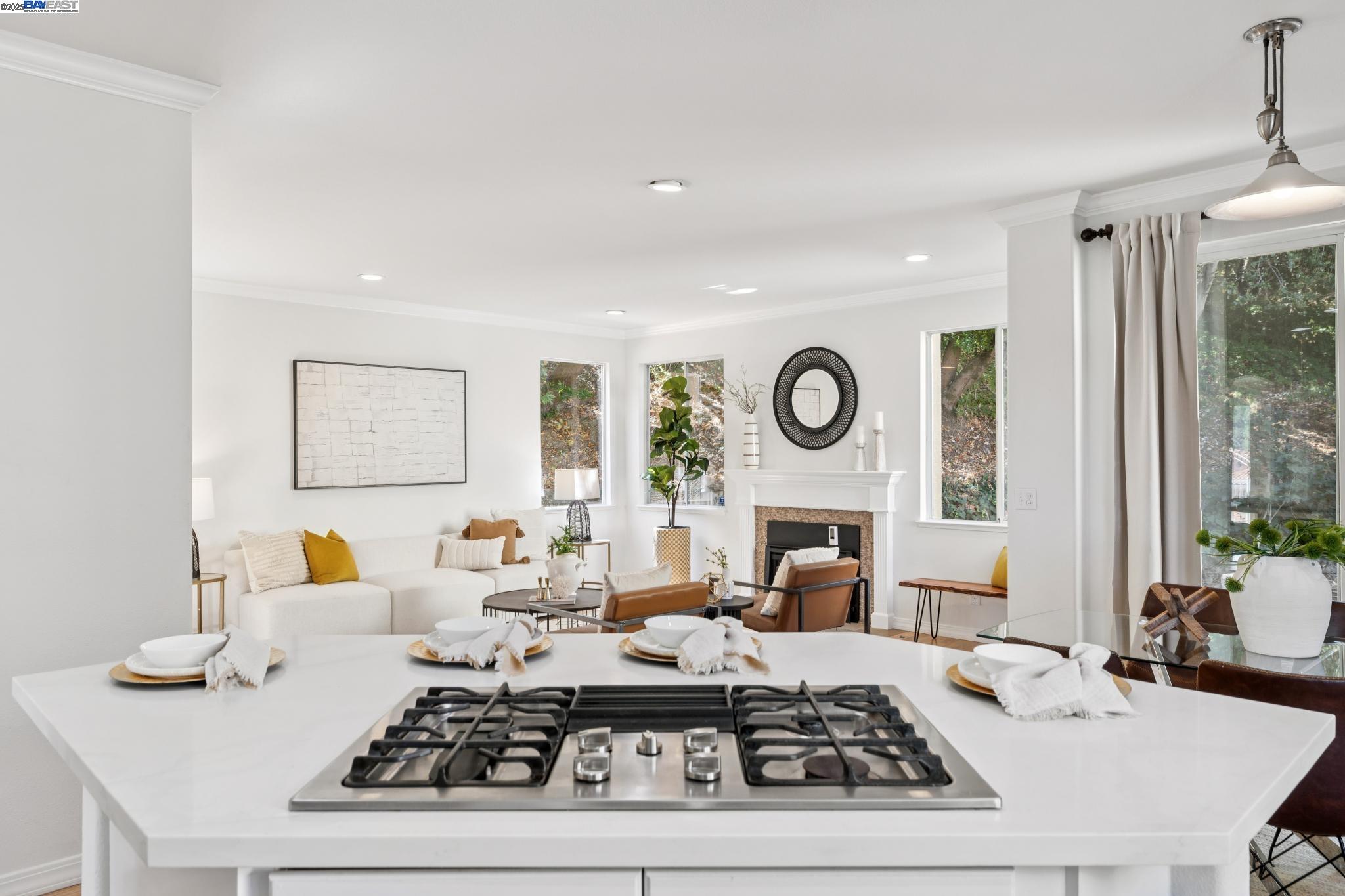 Detail Gallery Image 16 of 60 For 20602 Crow Creek Rd, Castro Valley,  CA 94552 - 3 Beds | 2/1 Baths