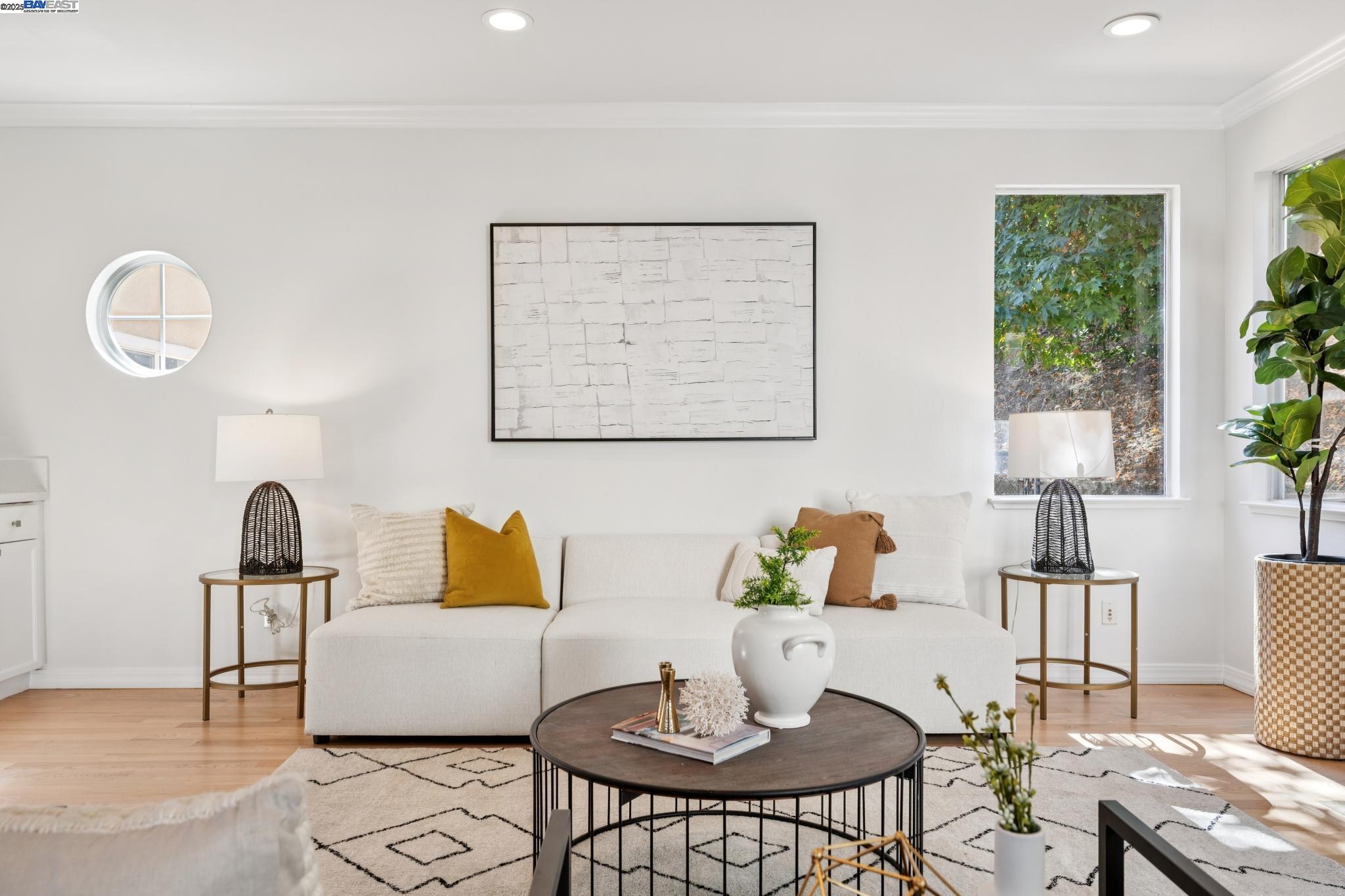 Detail Gallery Image 26 of 60 For 20602 Crow Creek Rd, Castro Valley,  CA 94552 - 3 Beds | 2/1 Baths