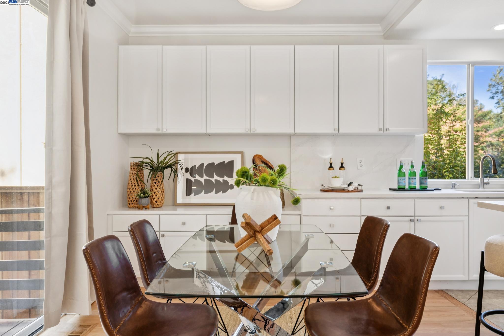 Detail Gallery Image 32 of 60 For 20602 Crow Creek Rd, Castro Valley,  CA 94552 - 3 Beds | 2/1 Baths