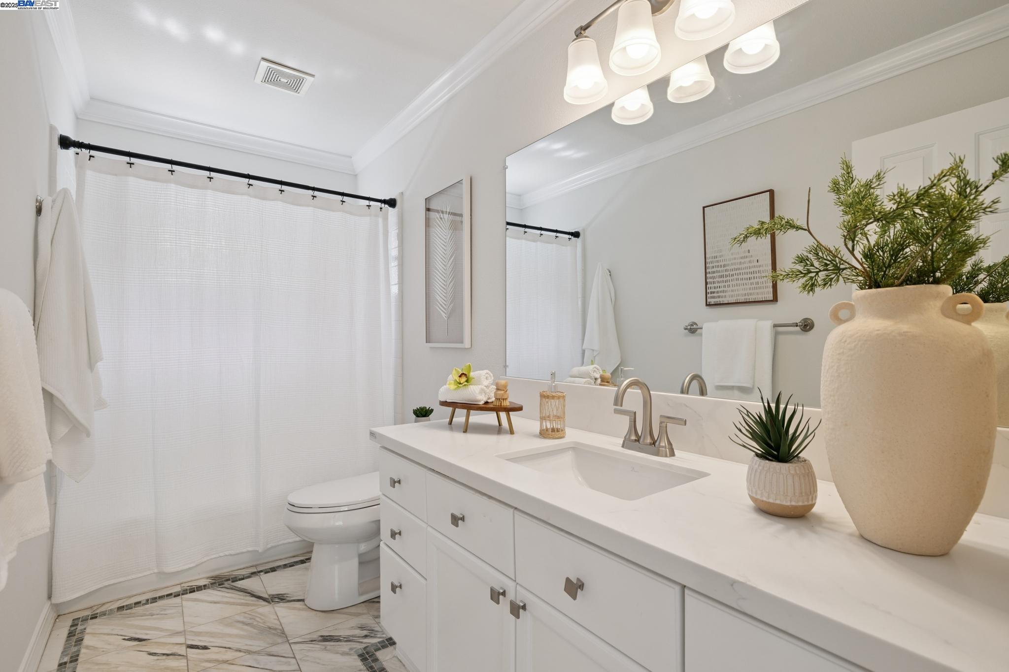 Detail Gallery Image 47 of 60 For 20602 Crow Creek Rd, Castro Valley,  CA 94552 - 3 Beds | 2/1 Baths