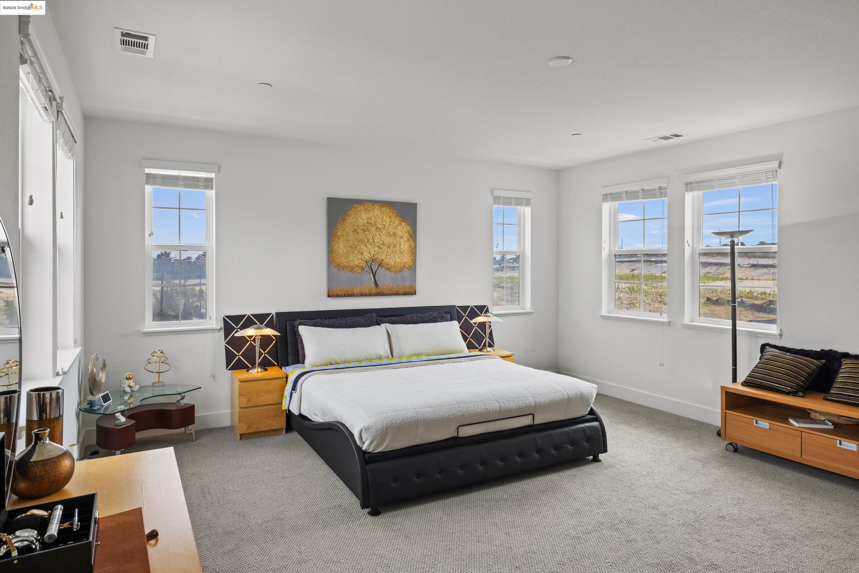 Detail Gallery Image 15 of 36 For 2810 Telegraph Blvd, –,  CA 93933 - 3 Beds | 2/1 Baths