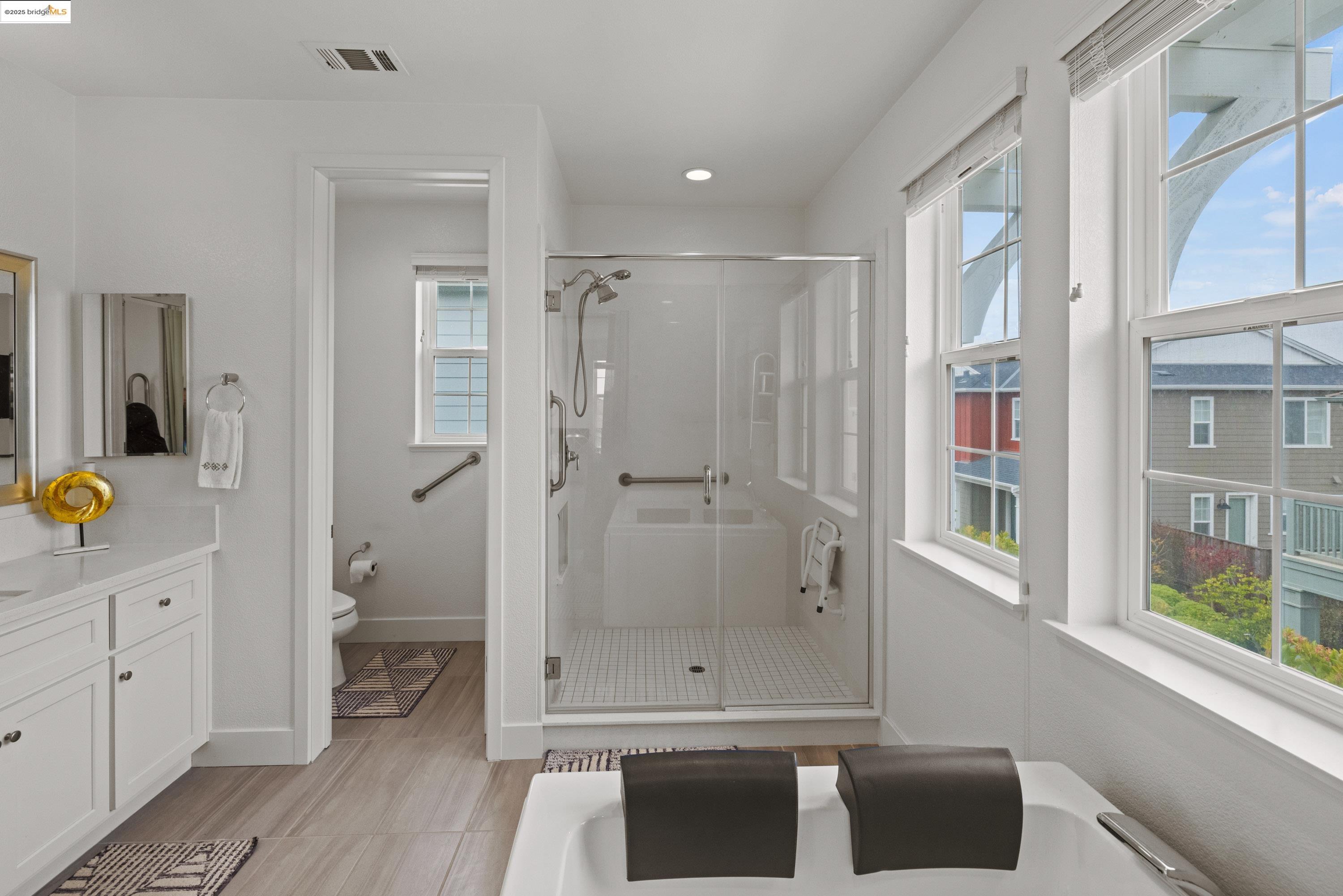 Detail Gallery Image 19 of 36 For 2810 Telegraph Blvd, –,  CA 93933 - 3 Beds | 2/1 Baths