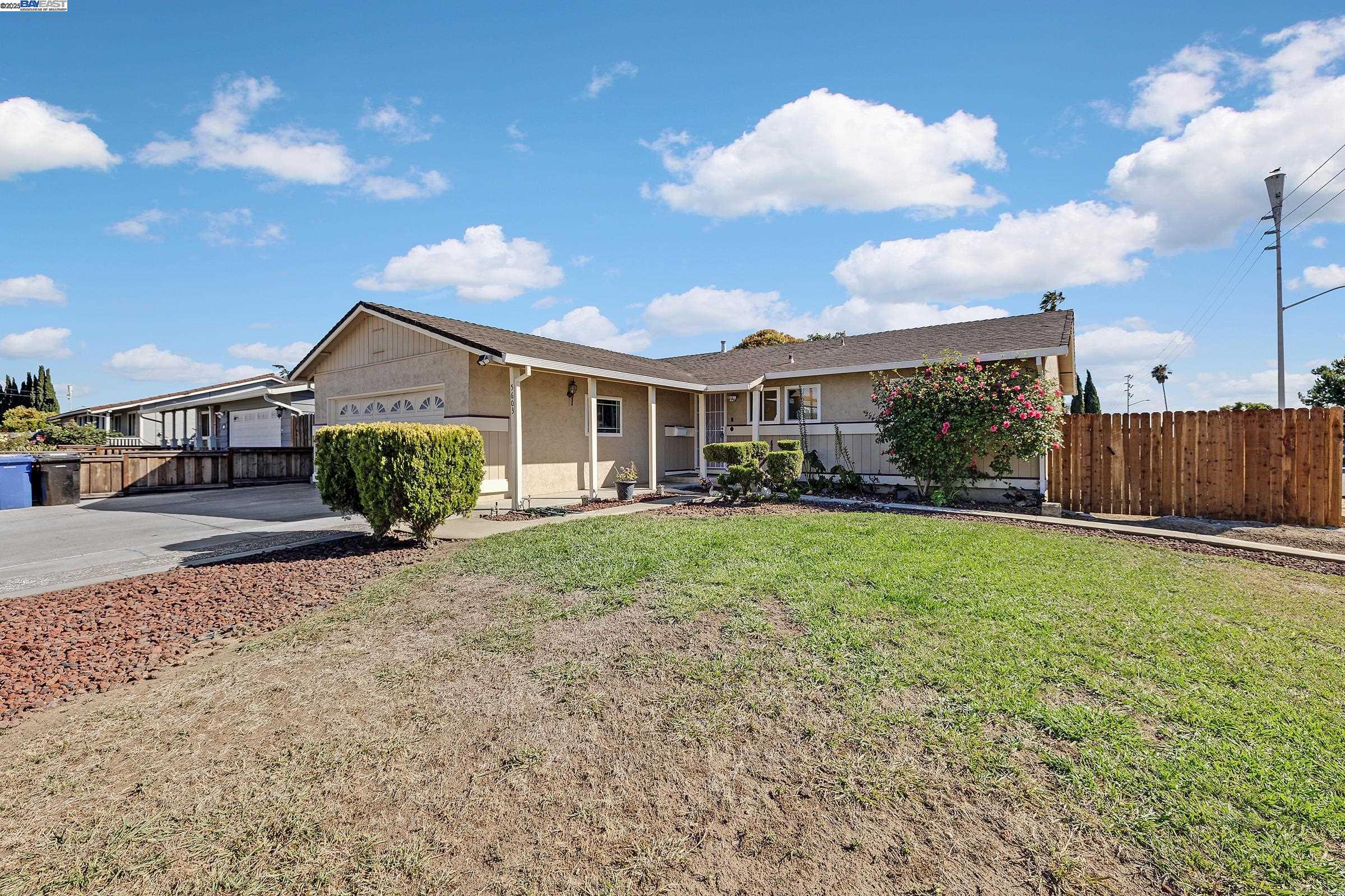 Detail Gallery Image 2 of 24 For 5603 Wintergreen Dr, Newark,  CA 94560 - 3 Beds | 2 Baths