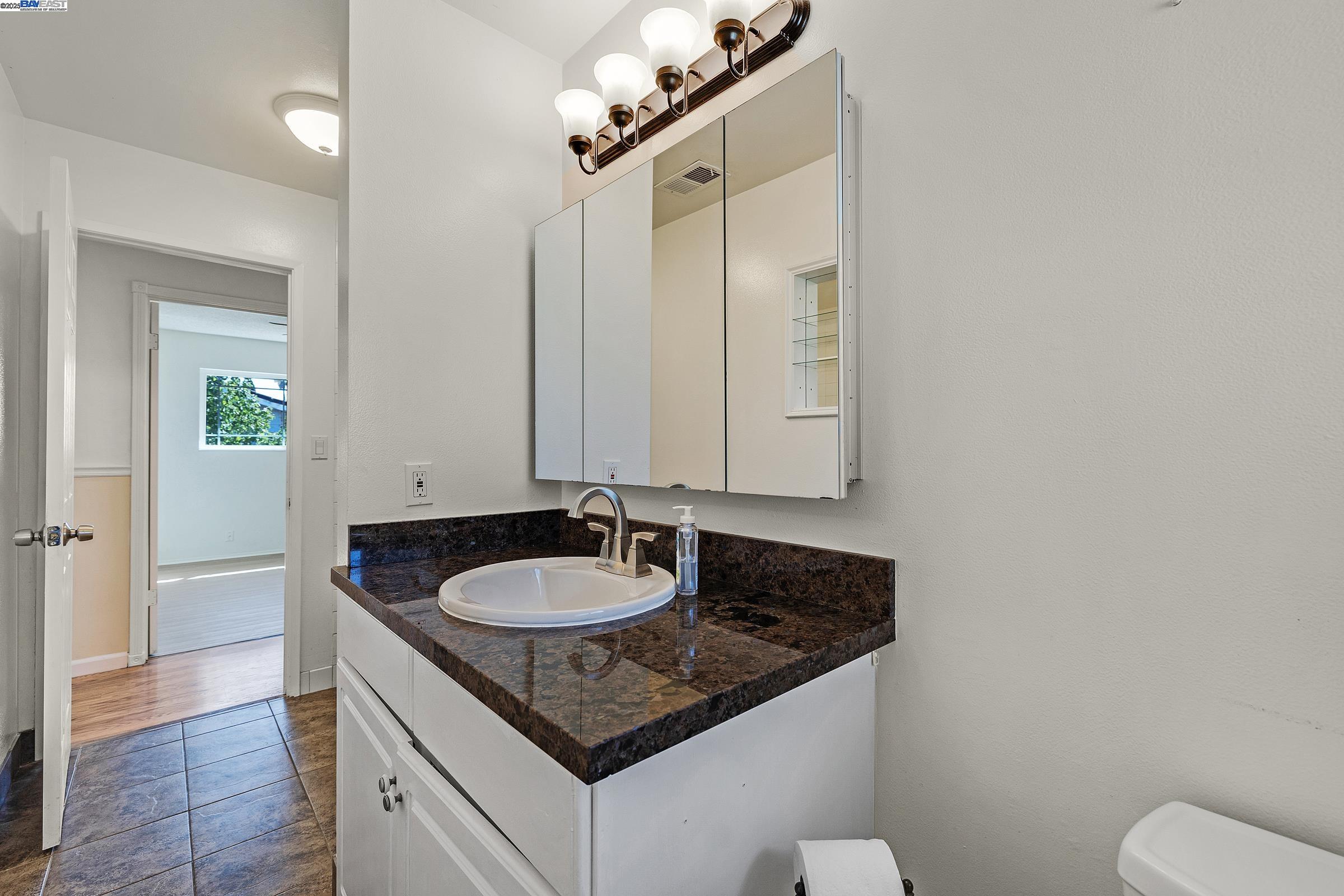 Detail Gallery Image 15 of 24 For 5603 Wintergreen Dr, Newark,  CA 94560 - 3 Beds | 2 Baths