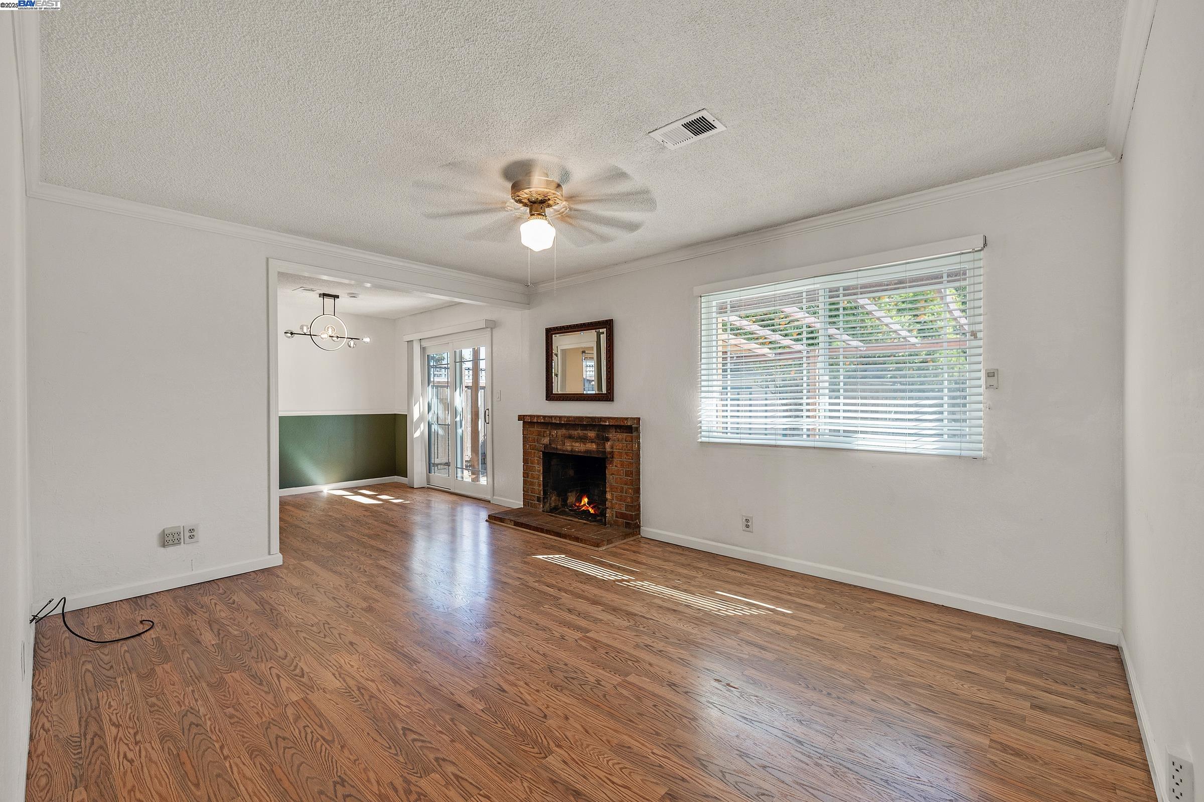 Detail Gallery Image 5 of 24 For 5603 Wintergreen Dr, Newark,  CA 94560 - 3 Beds | 2 Baths