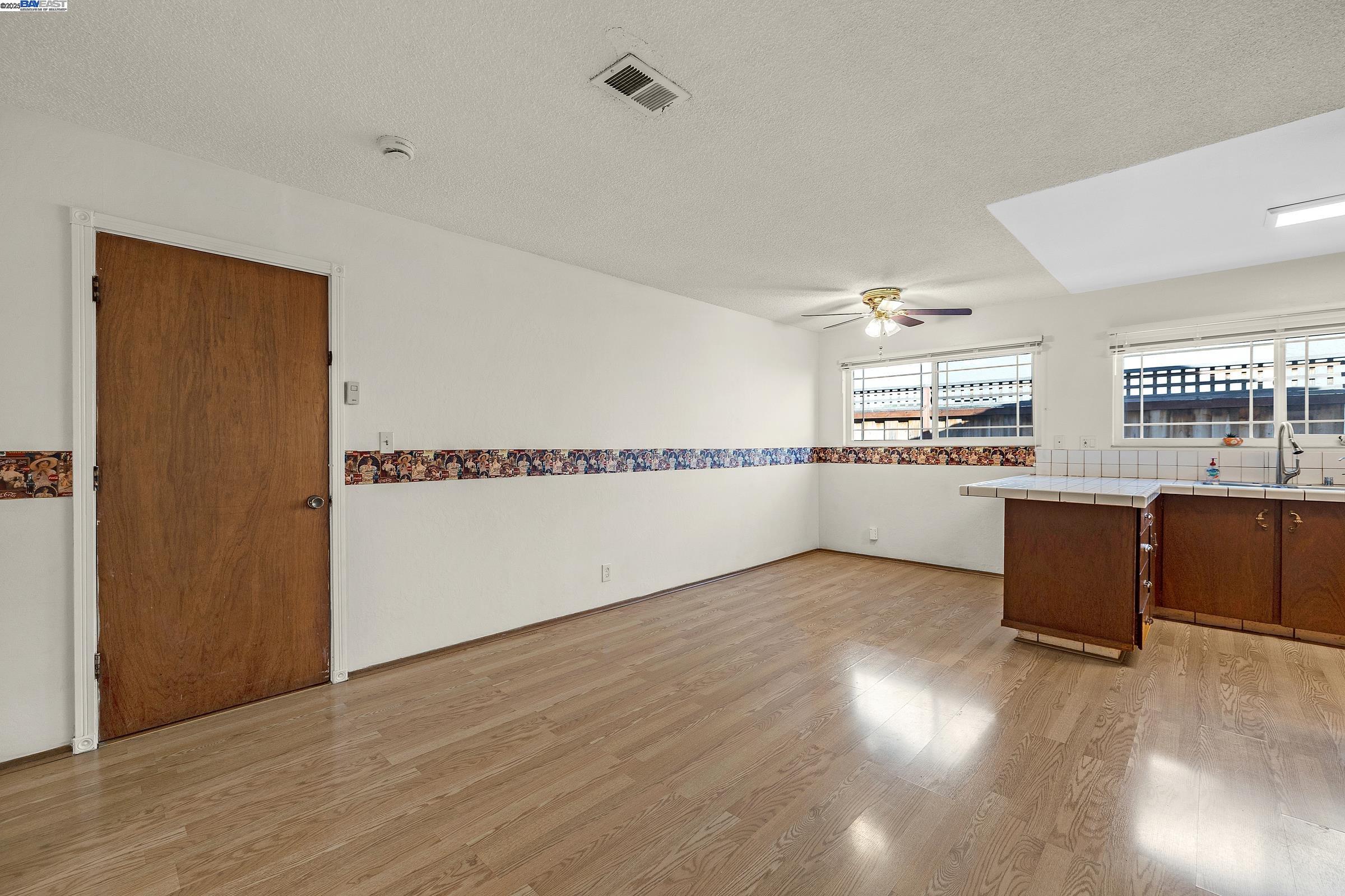 Detail Gallery Image 8 of 24 For 5603 Wintergreen Dr, Newark,  CA 94560 - 3 Beds | 2 Baths