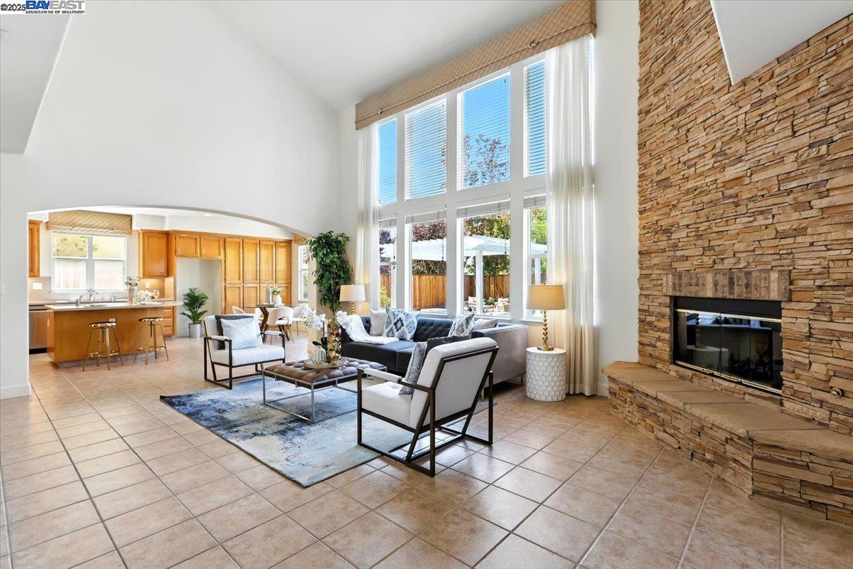 Detail Gallery Image 13 of 60 For 5924 Lantana Way, San Ramon,  CA 94582 - 5 Beds | 3 Baths
