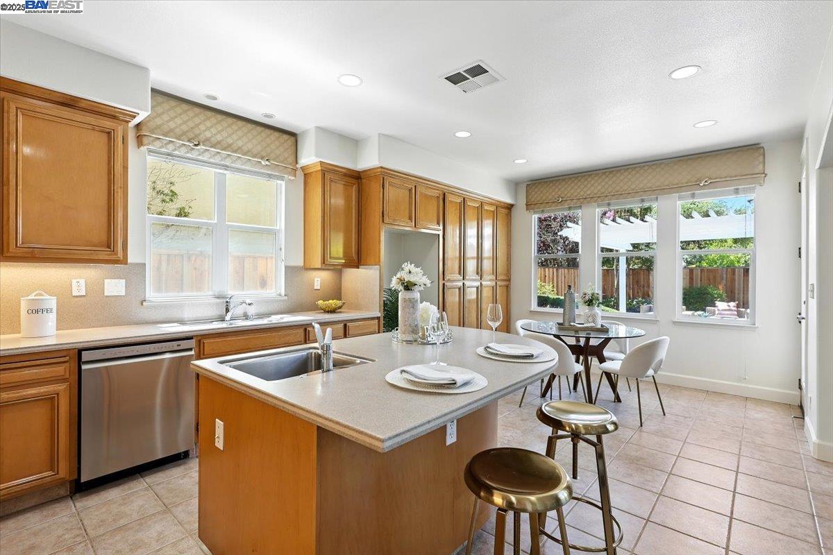 Detail Gallery Image 20 of 60 For 5924 Lantana Way, San Ramon,  CA 94582 - 5 Beds | 3 Baths
