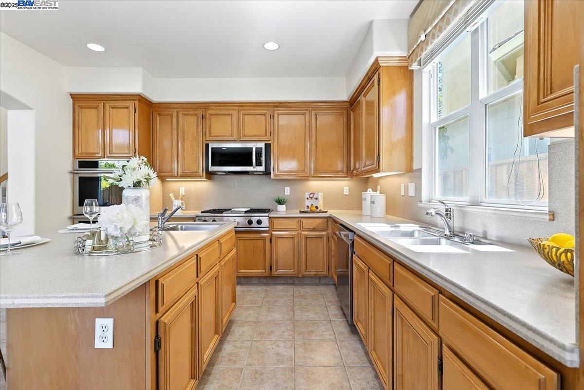 Detail Gallery Image 20 of 60 For 5924 Lantana Way, San Ramon,  CA 94582 - 5 Beds | 3 Baths