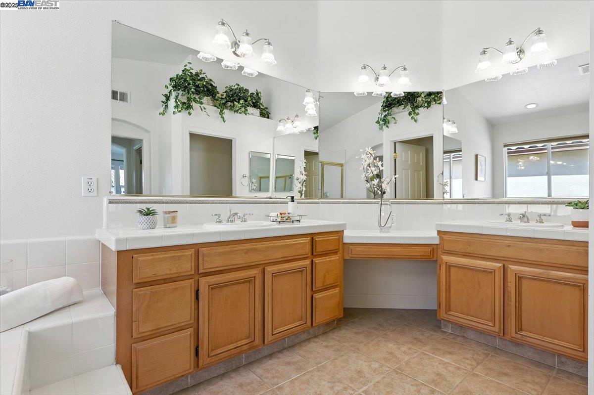 Detail Gallery Image 50 of 60 For 5924 Lantana Way, San Ramon,  CA 94582 - 5 Beds | 3 Baths