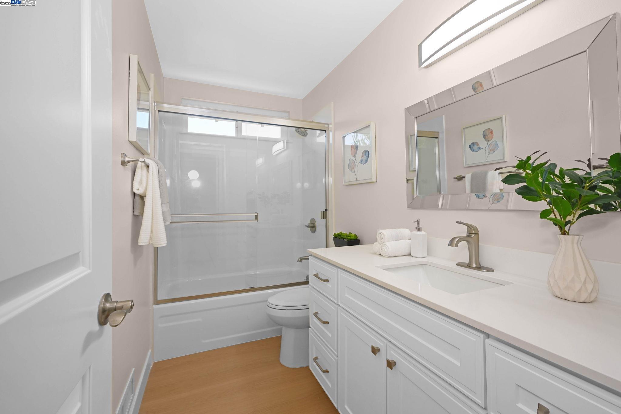 Detail Gallery Image 16 of 28 For 5846 Cold Water Dr, Castro Valley,  CA 94552 - 3 Beds | 2 Baths