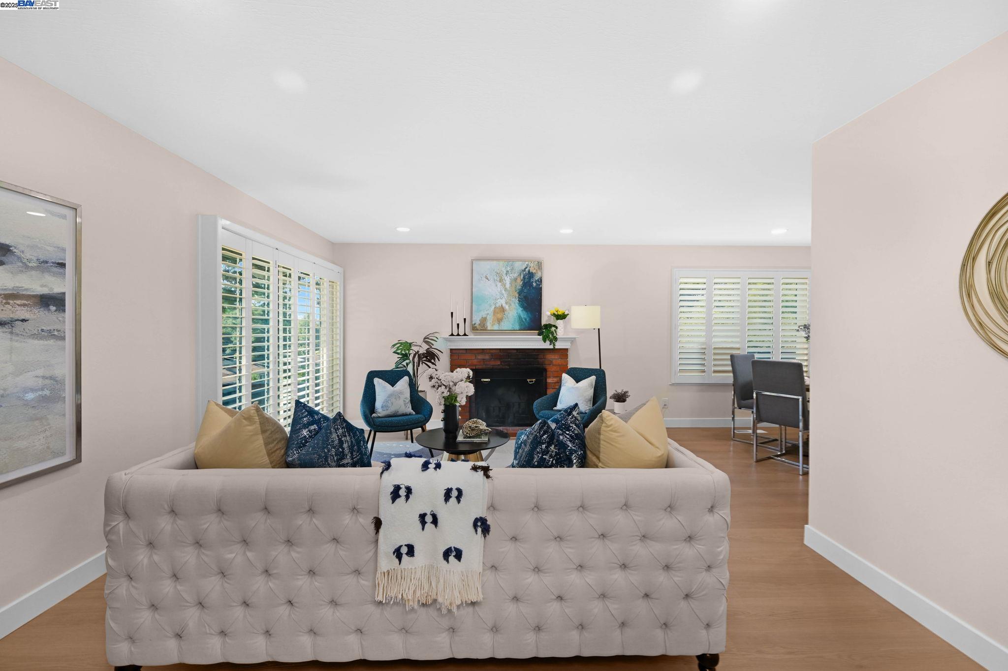 Detail Gallery Image 6 of 28 For 5846 Cold Water Dr, Castro Valley,  CA 94552 - 3 Beds | 2 Baths