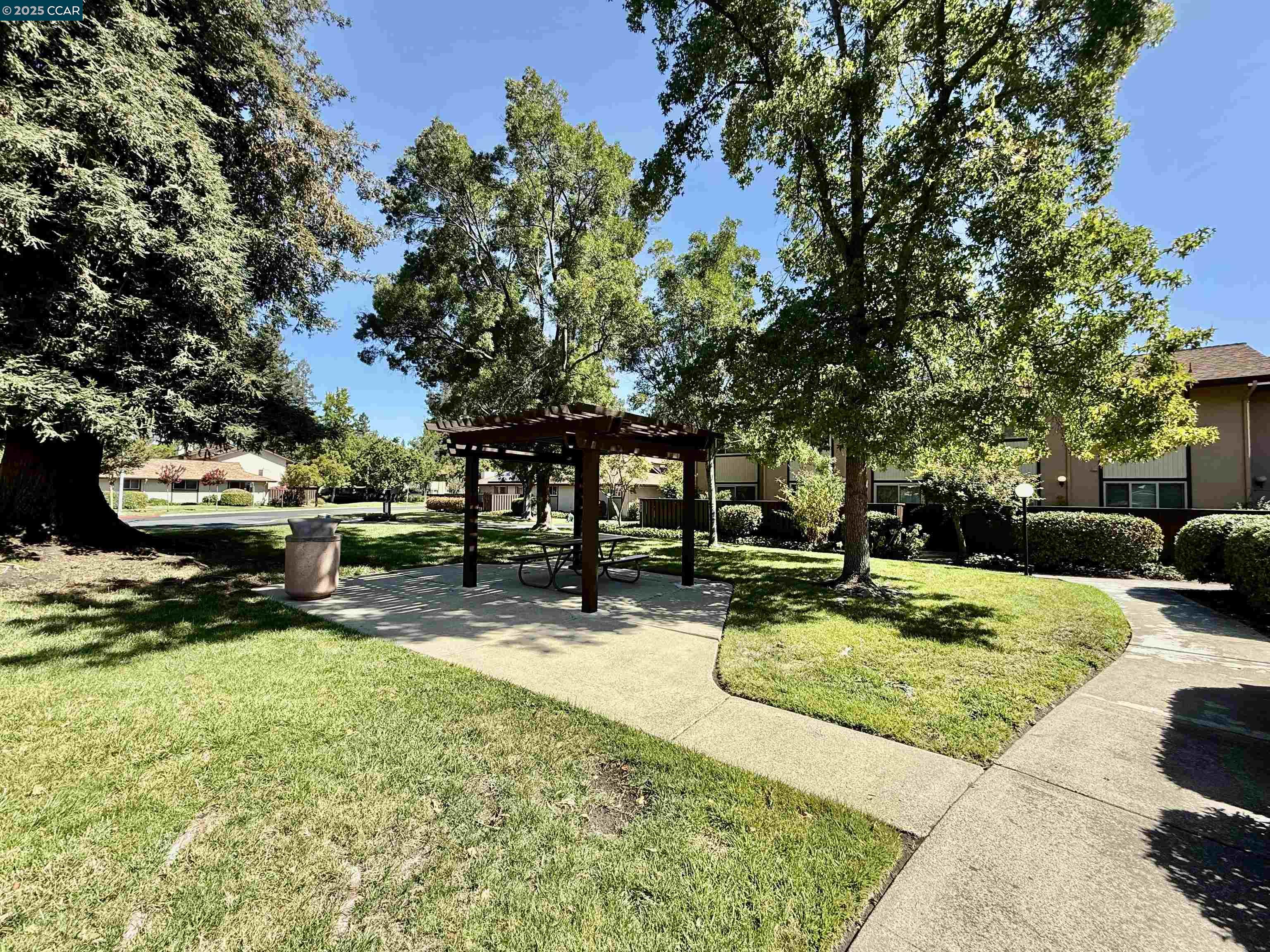Detail Gallery Image 32 of 38 For 1564 Candelero Drive, Walnut Creek,  CA 94598 - 3 Beds | 2/1 Baths