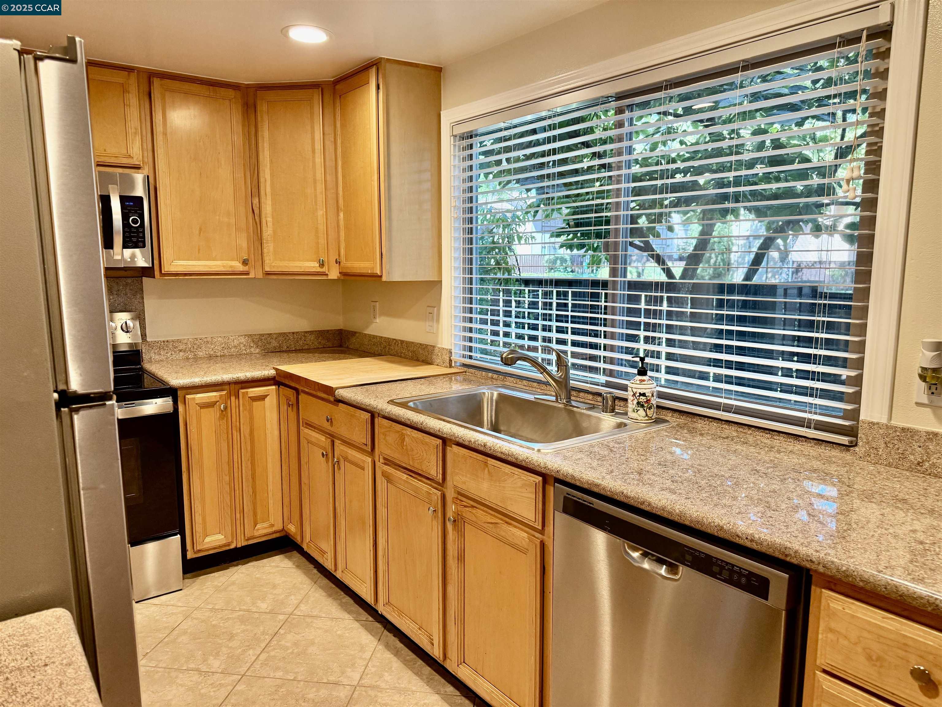 Detail Gallery Image 8 of 38 For 1564 Candelero Drive, Walnut Creek,  CA 94598 - 3 Beds | 2/1 Baths